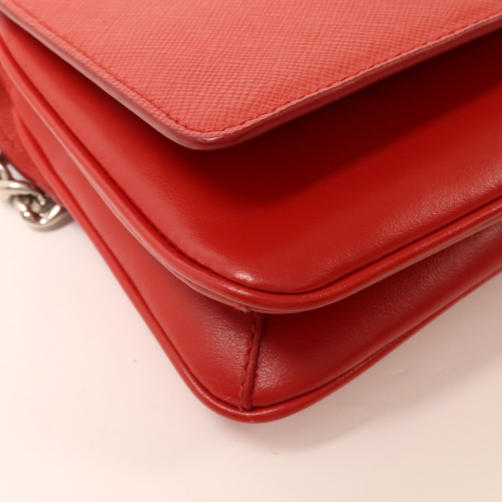 PRADA 牛皮皮革Chain Shoulder Bag鏈帶肩背袋