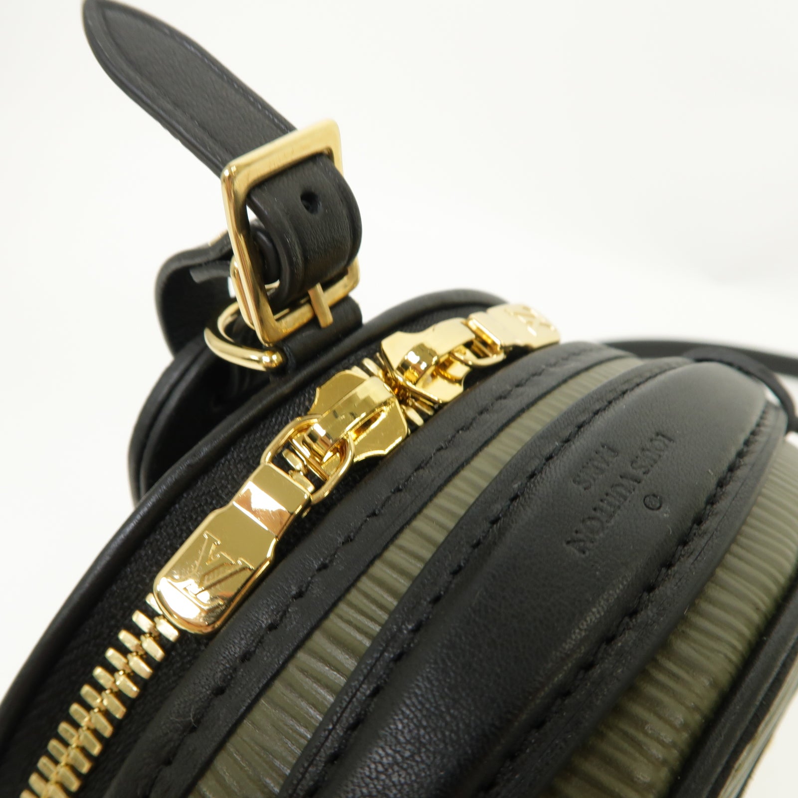 LOUIS VUITTON 【激減優惠】Epi Boite Chapeau金扣肩背袋深綠色/黑色