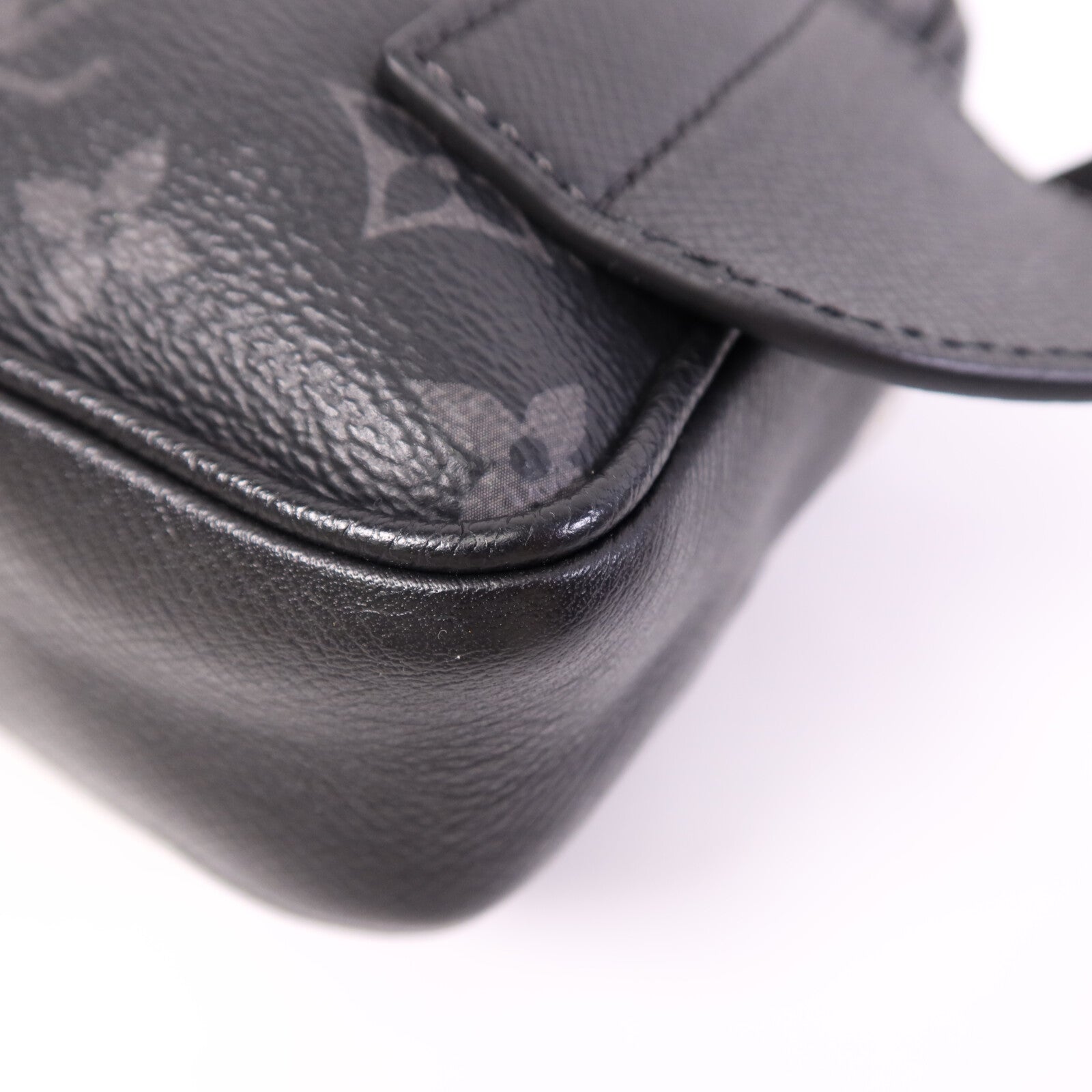 LOUIS VUITTON Monogram Eclipse Outdoor PM銀扣肩背袋