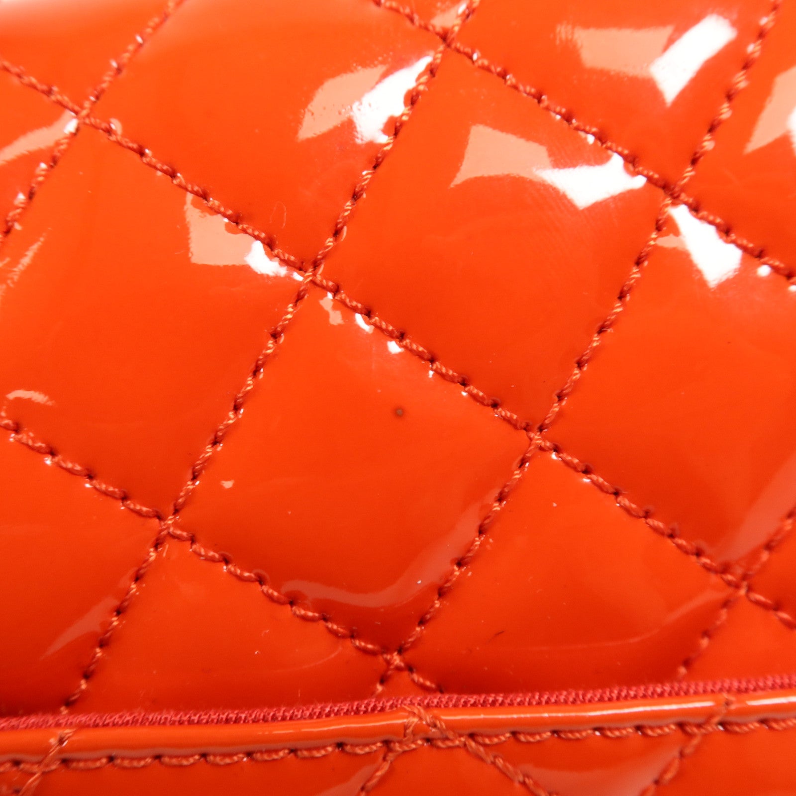 CHANEL 漆皮皮革Chain Shoulder金扣鏈帶肩背袋