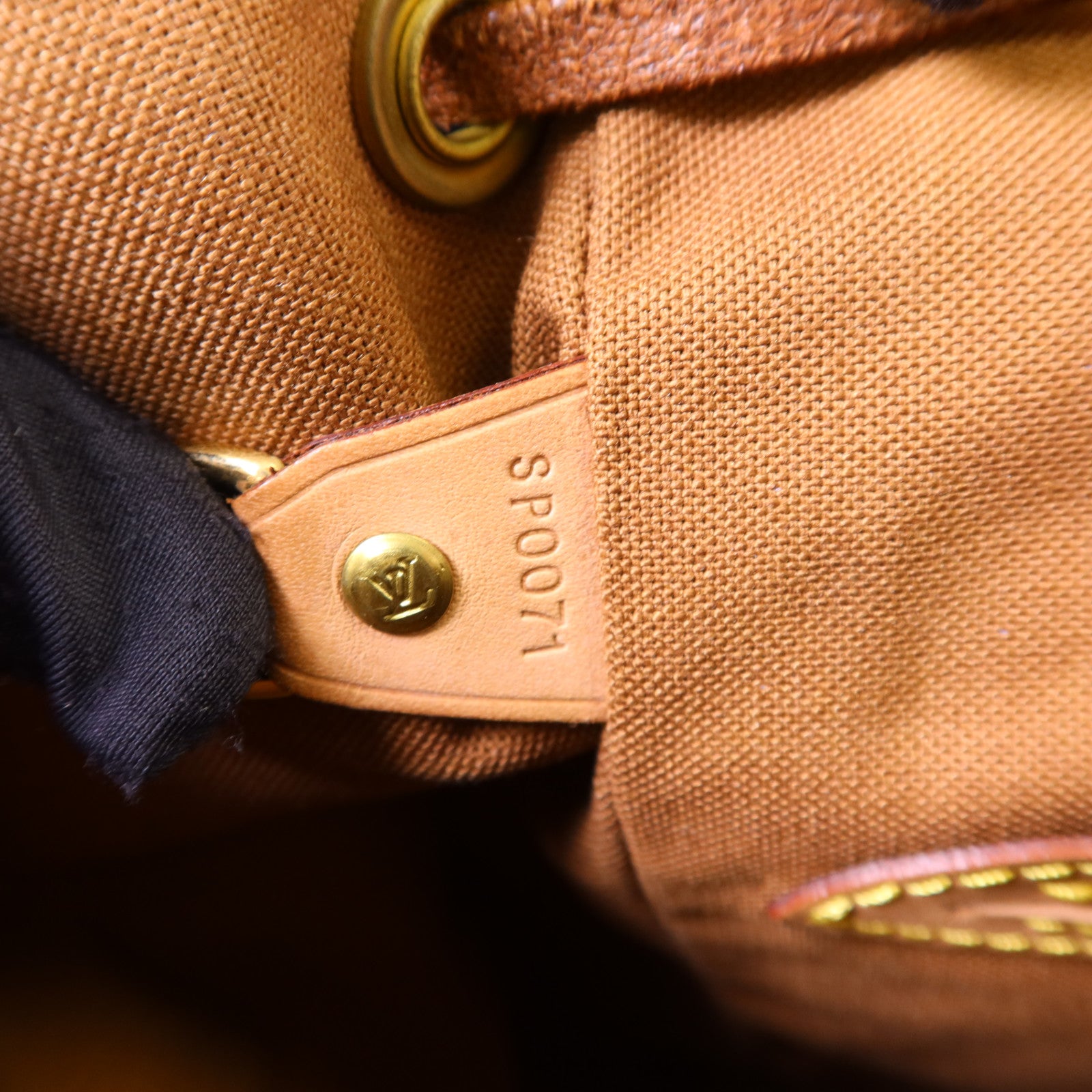 LOUIS VUITTON Monogram Montsouris MM Backpack金扣背包