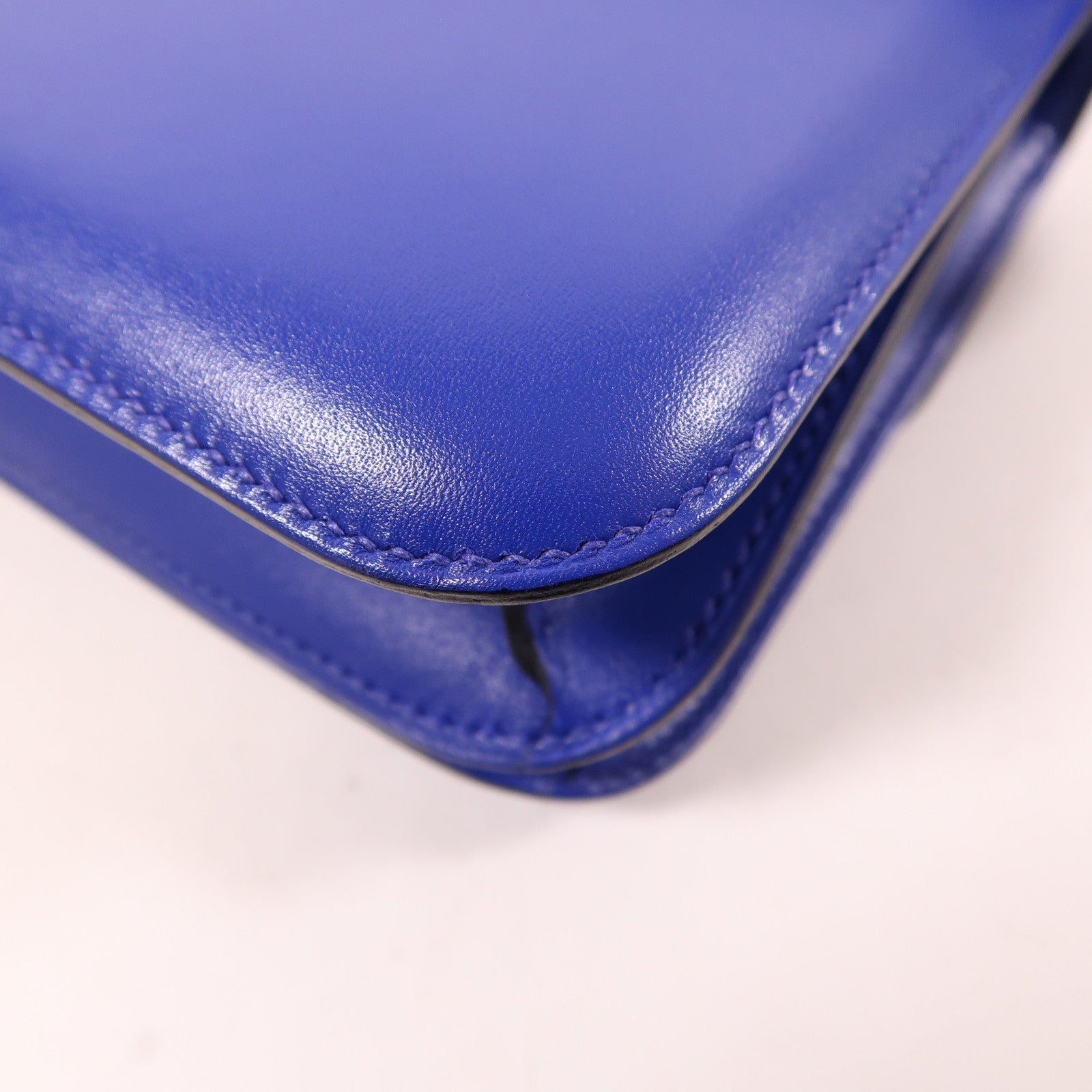 HERMES Swift皮革Constance Mini銀扣肩背袋Blue