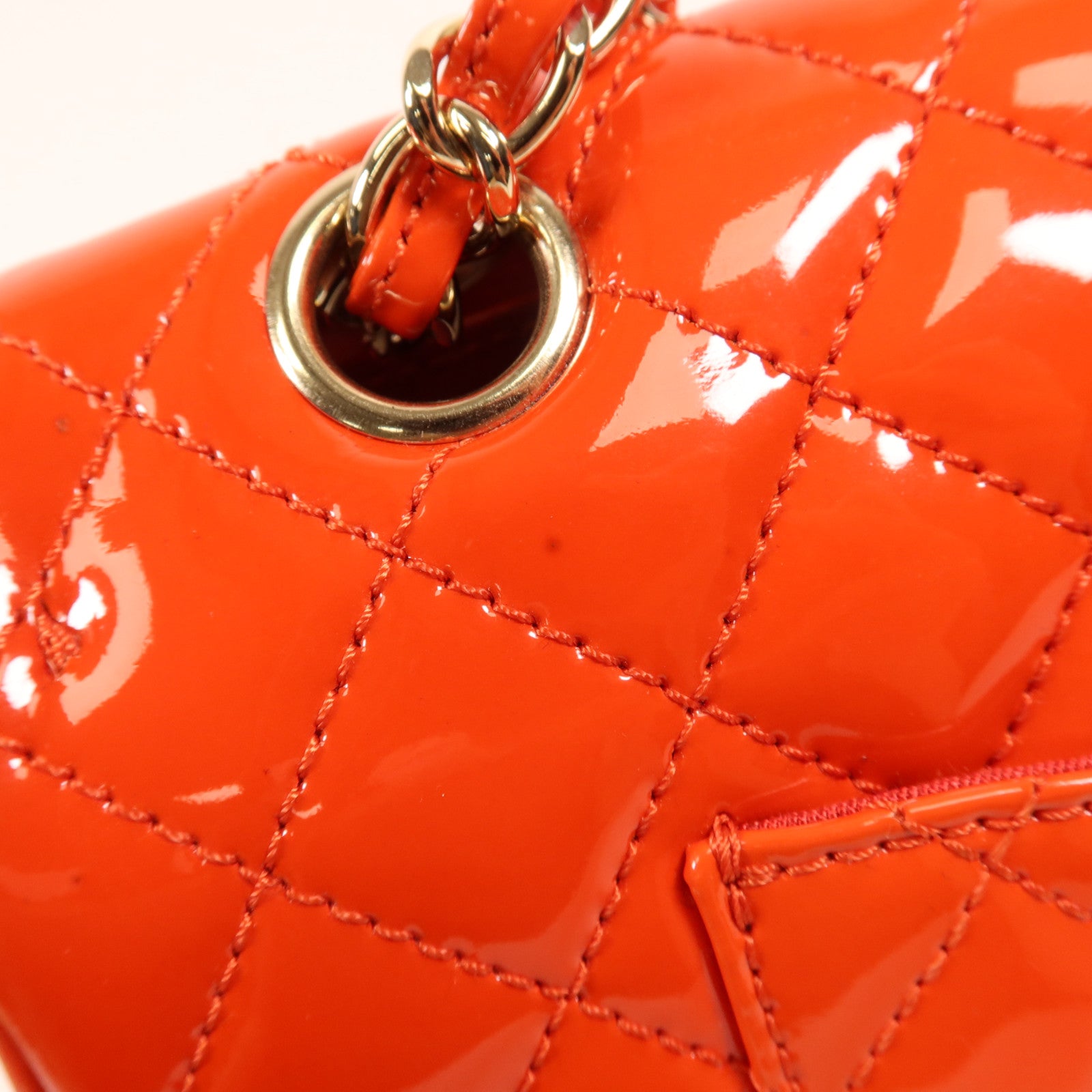 CHANEL 漆皮皮革Chain Shoulder金扣鏈帶肩背袋