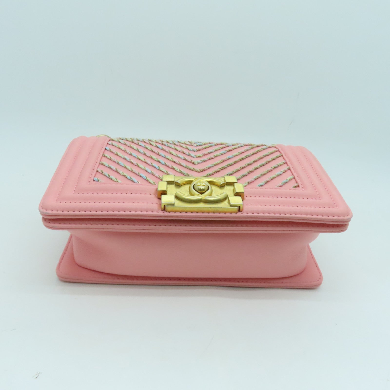 CHANEL 斜纹牛皮皮革Boy 20cm金扣肩背袋粉红色