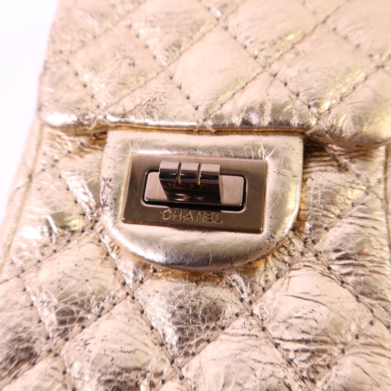 CHANEL 牛皮皮革2.55 Phone Bag鏈帶肩背袋
