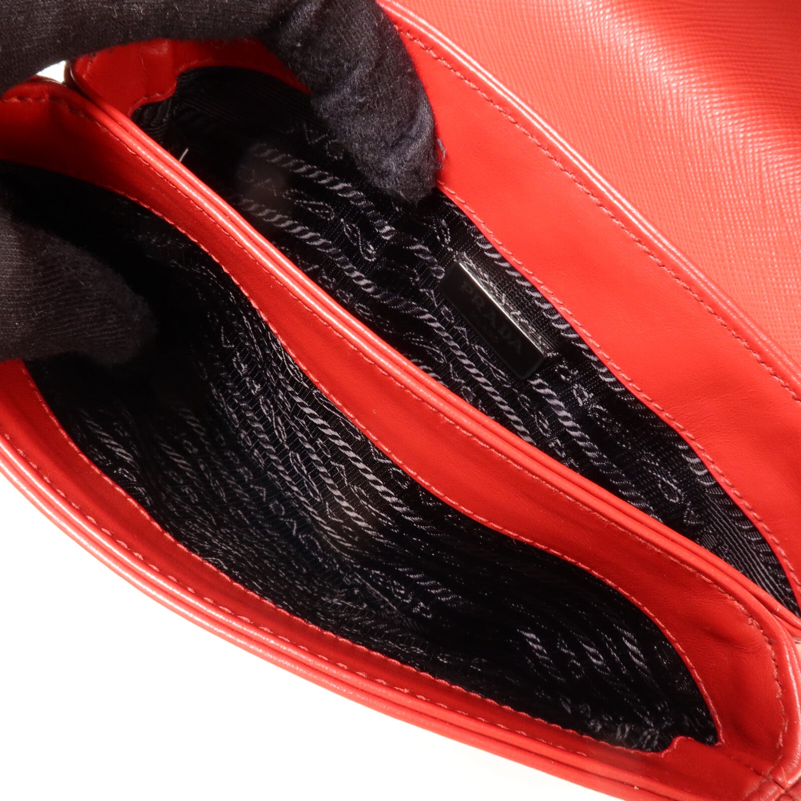 PRADA 牛皮皮革Chain Shoulder Bag鏈帶肩背袋