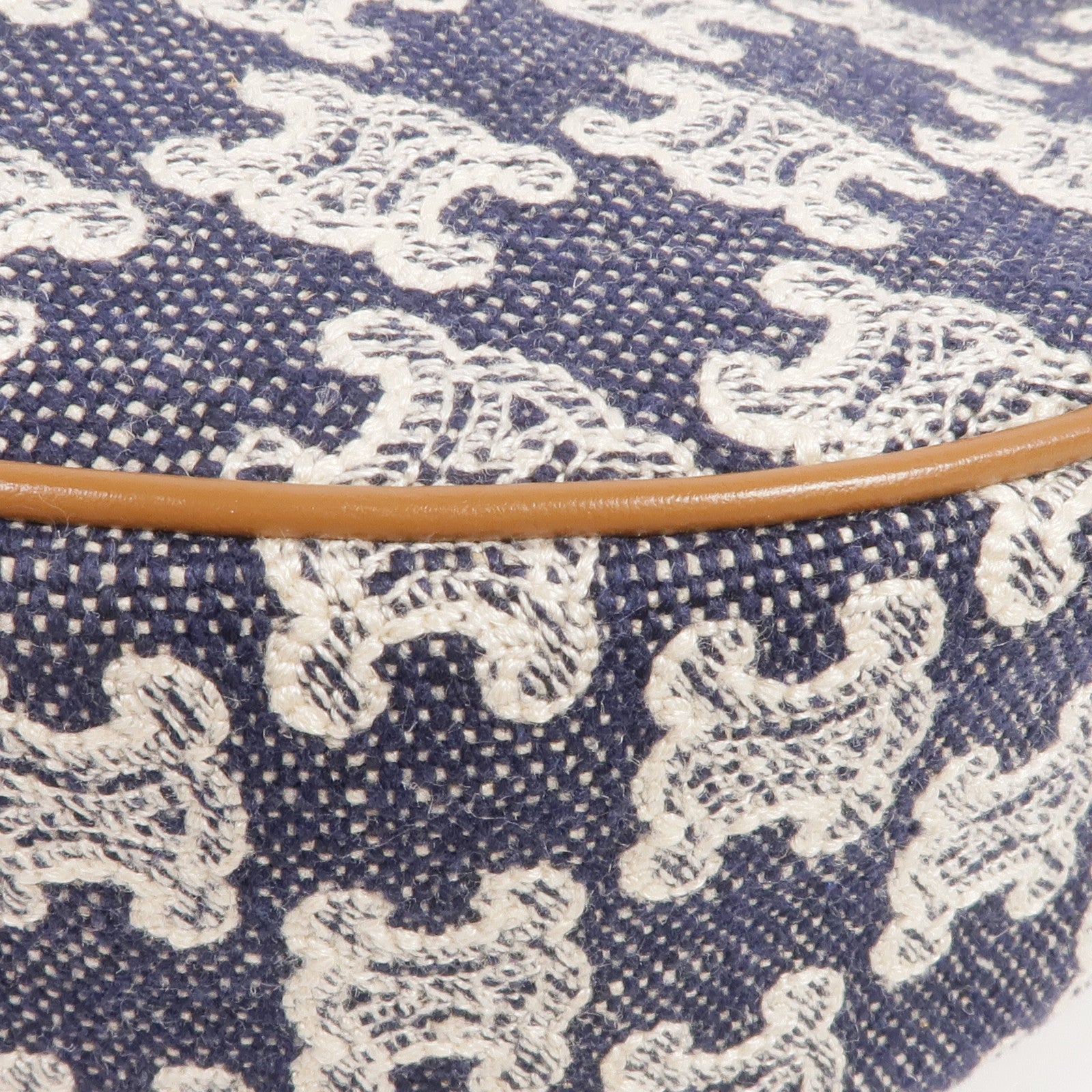 CELINE 牛仔布AVA金扣肩背袋