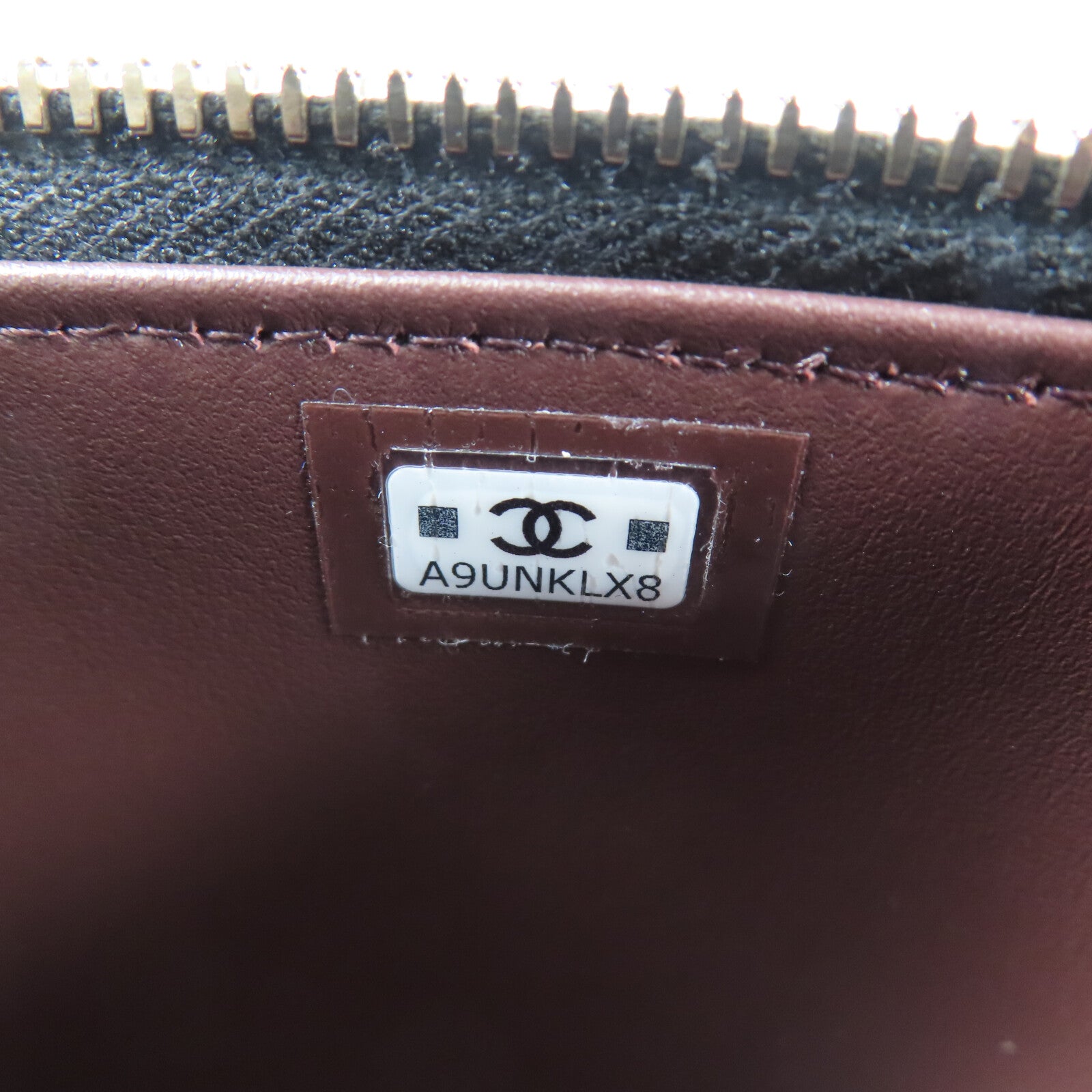 CHANEL 牛皮皮革Vanity Case鏈帶肩背袋