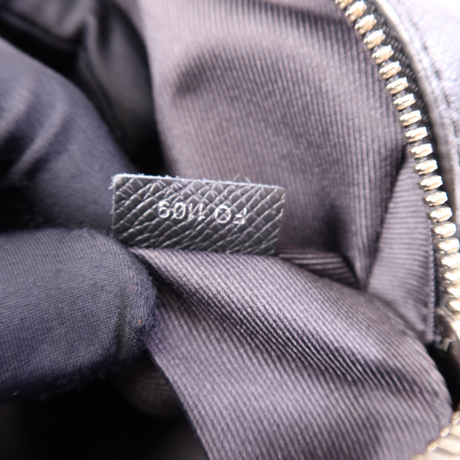 LOUIS VUITTON Monogram Eclipse Outdoor PM銀扣肩背袋