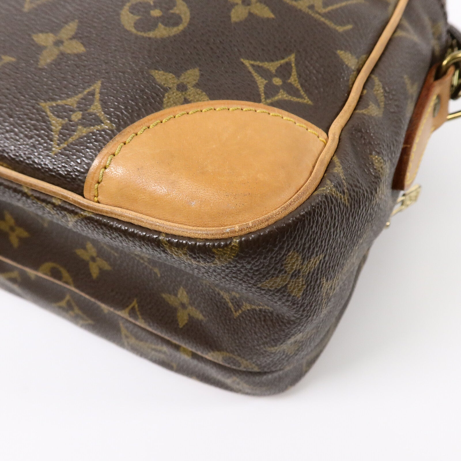LOUIS VUITTON 【激減優惠】Monogram Nile肩背袋