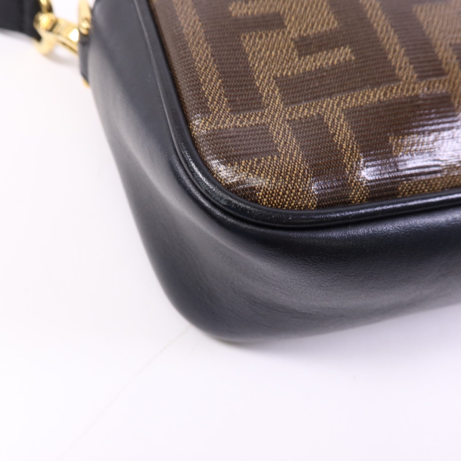 FENDI 塗層帆布Shoulder Bag金扣肩背袋