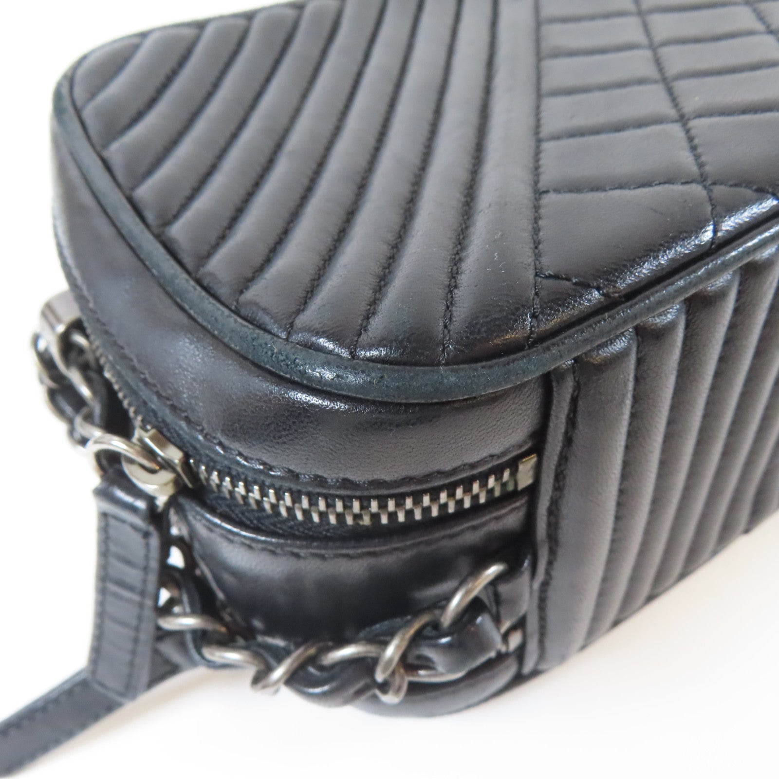 CHANEL 【激減優惠】菱格/斜紋牛皮皮革Chain Shoulder銀扣鏈帶肩背袋黑色