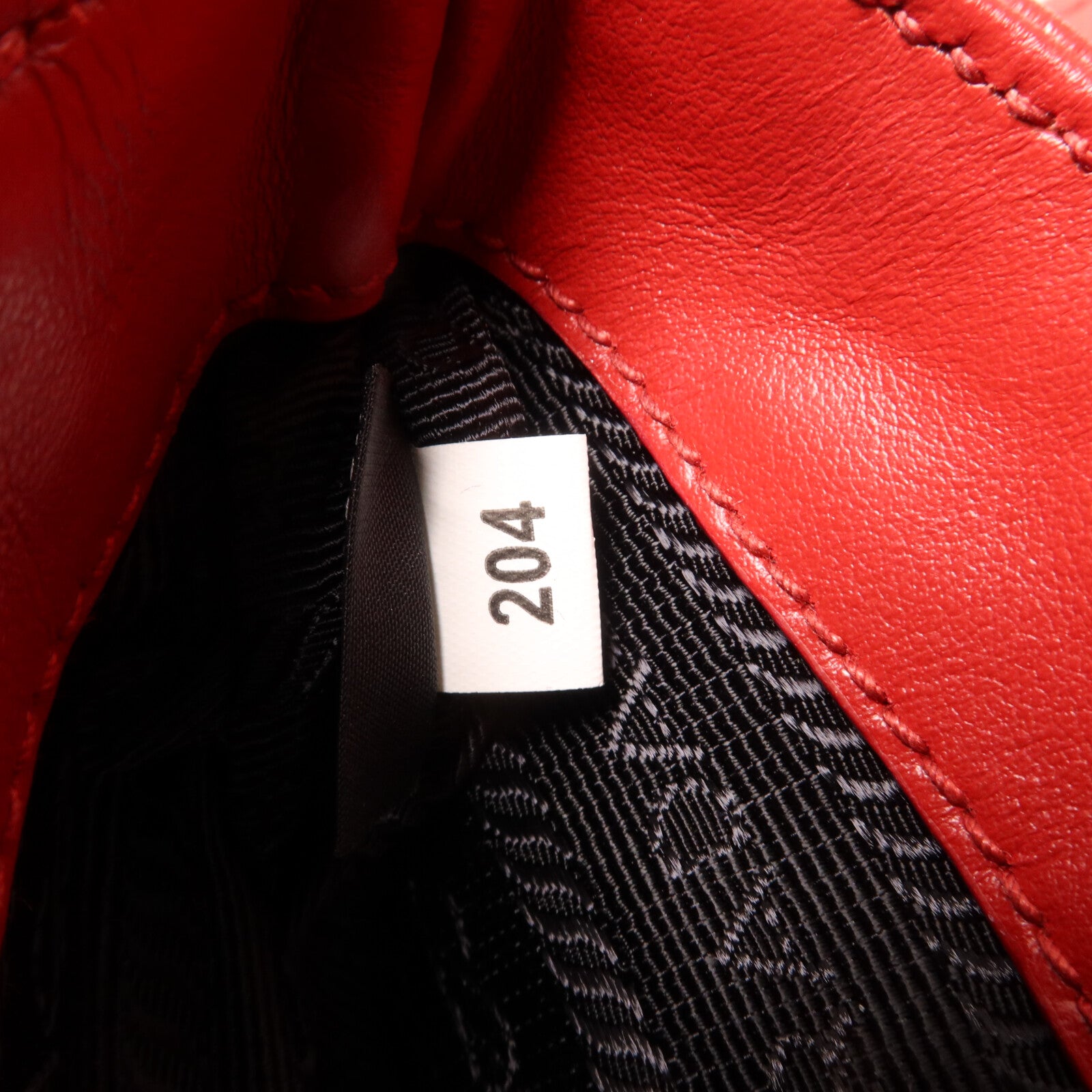 PRADA 牛皮皮革Chain Shoulder Bag鏈帶肩背袋