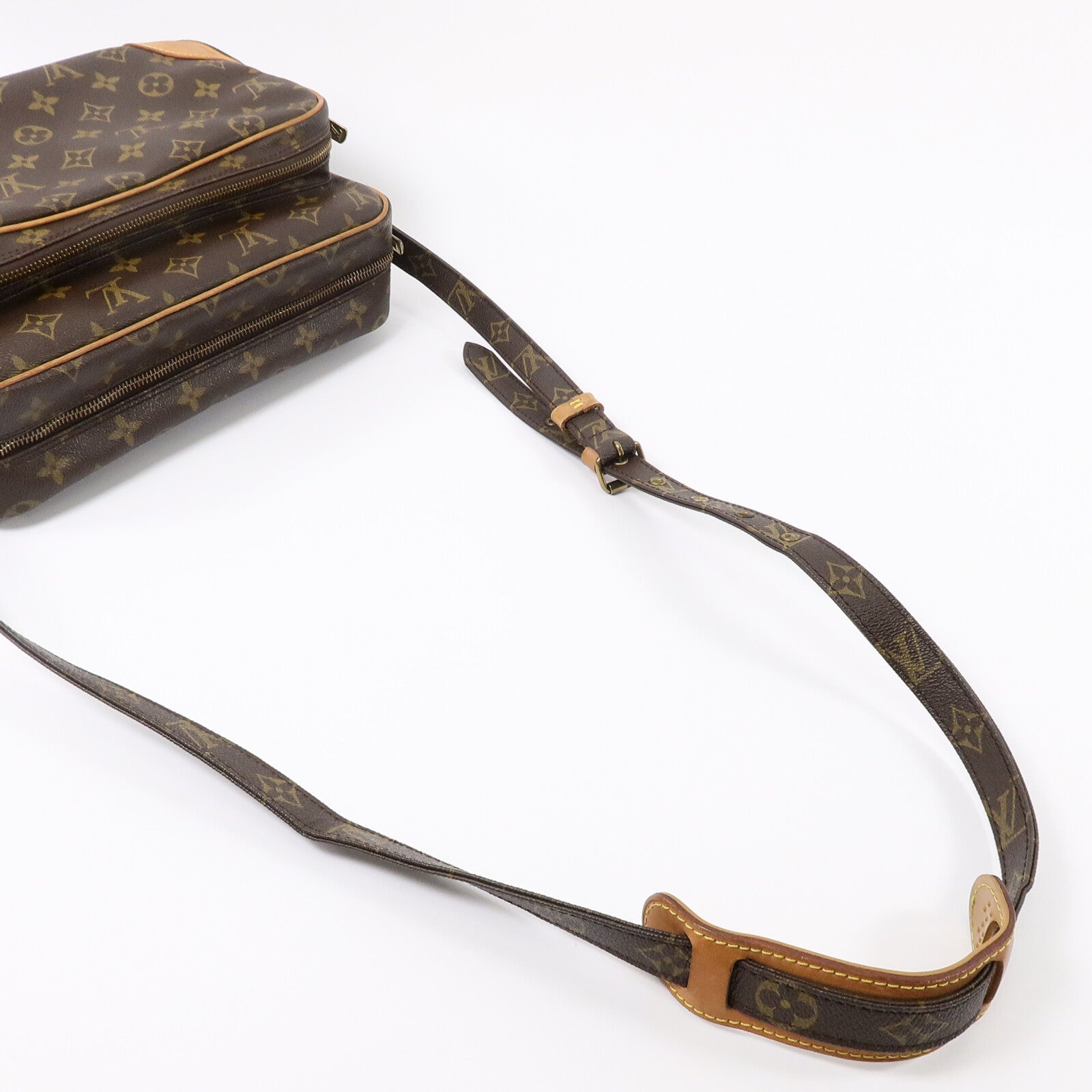 LOUIS VUITTON 【激減優惠】Monogram Nile肩背袋