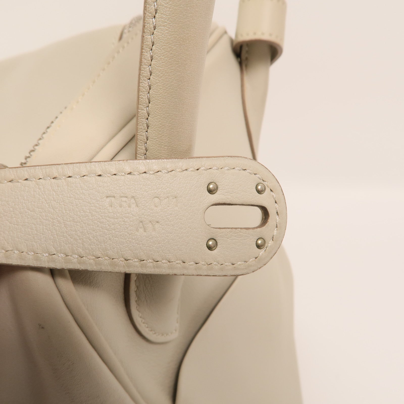 HERMES Swift皮革Lindy 34銀扣手挽肩背兩用袋Gris Perle