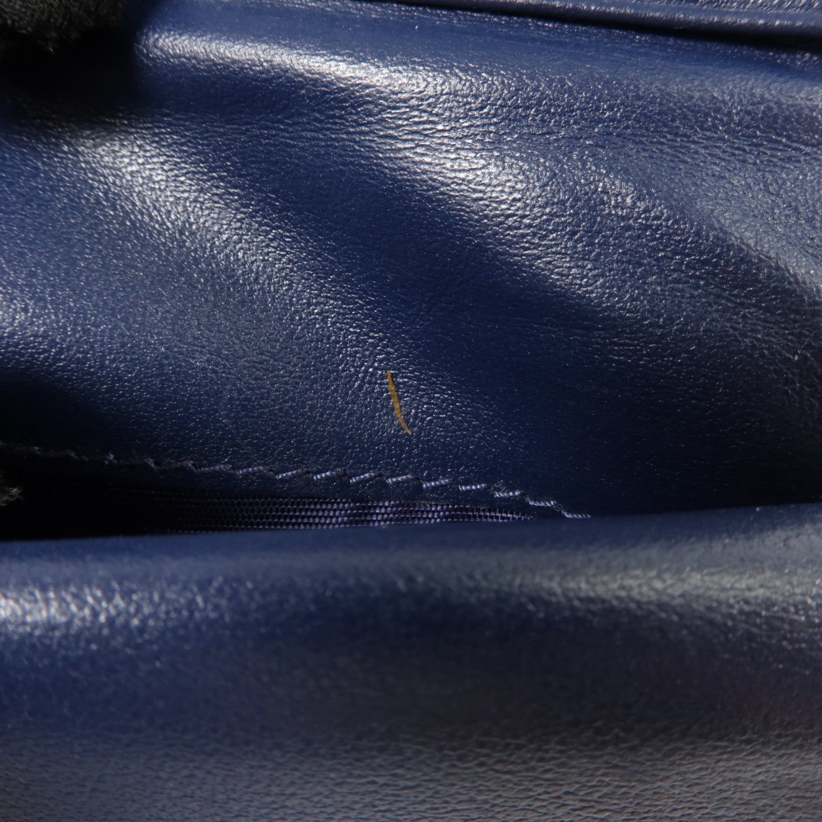 PRADA 牛皮皮革Bifold Wallet金扣錢包