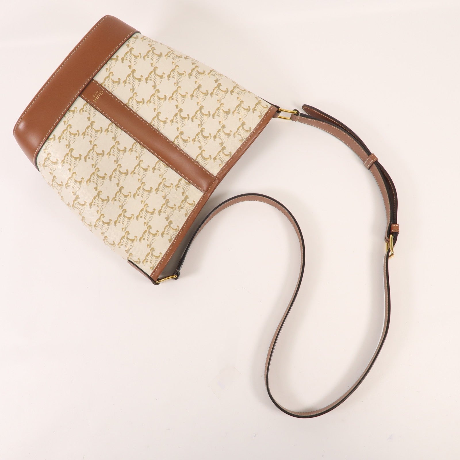 CELINE 塗層帆布Triormphe Bucket金扣肩背袋