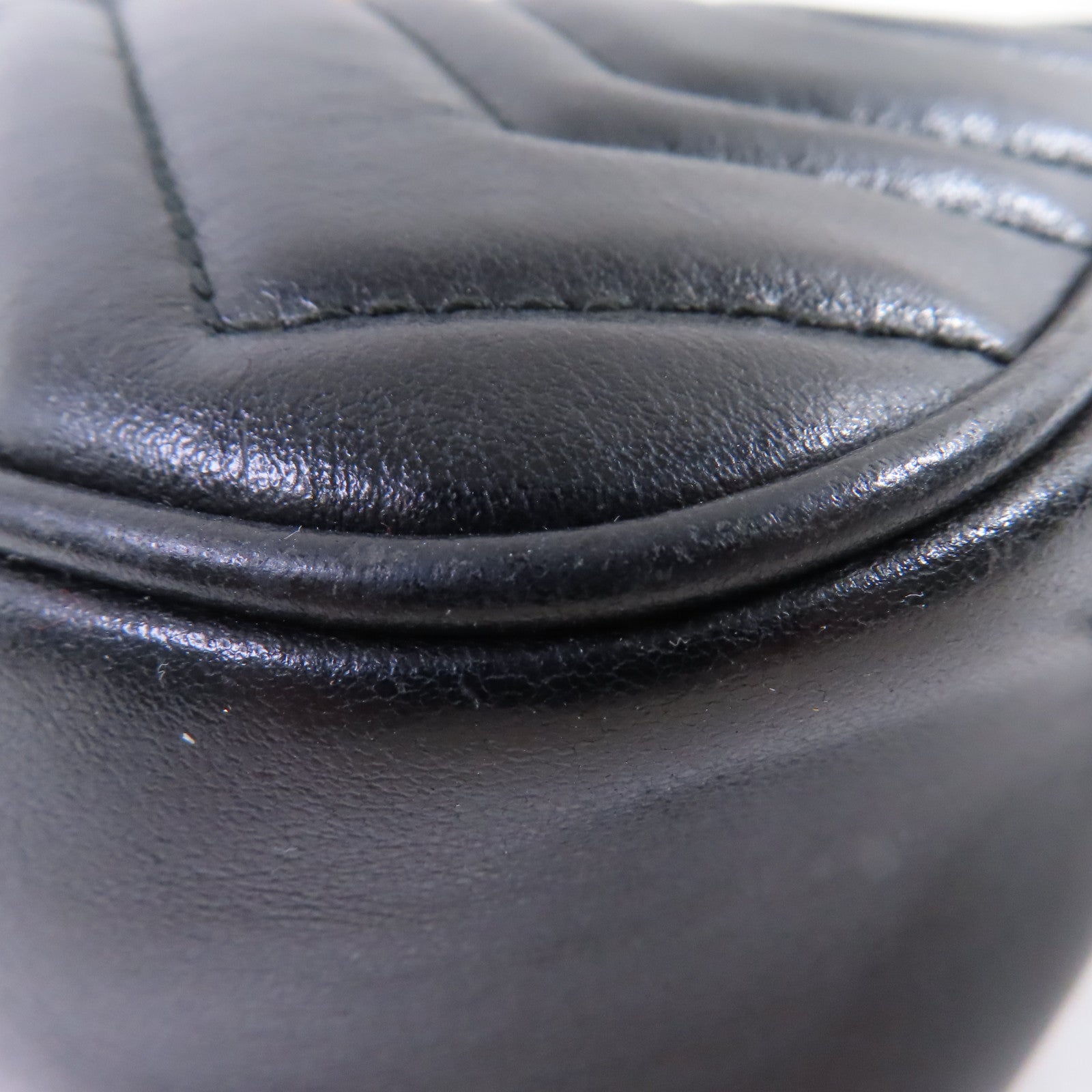 GUCCI 【激減優惠】牛皮皮革GG Marmont Mini Shoulder Bag金扣肩背袋黑色