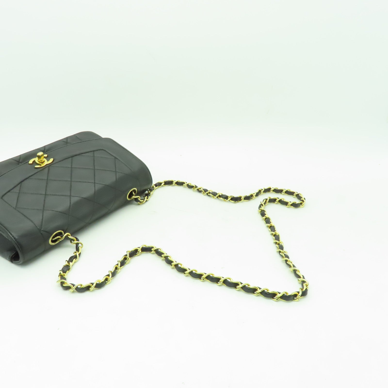 CHANEL **【清倉大減價】菱格羊皮皮革Chain Shoulder Bag金扣鏈帶肩背袋黒色