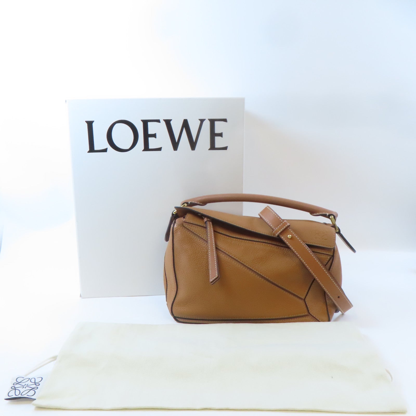 LOEWE 牛皮皮革Puzzle Small金扣手挽肩背兩用袋啡色
