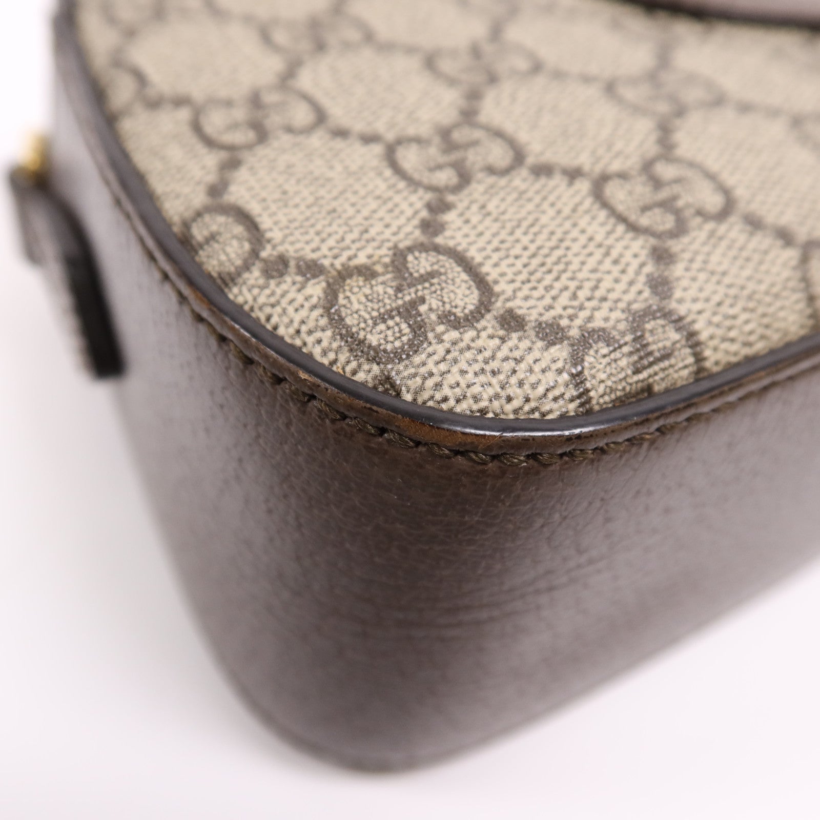 GUCCI 塗層帆布Supreme Messenger金扣肩背袋