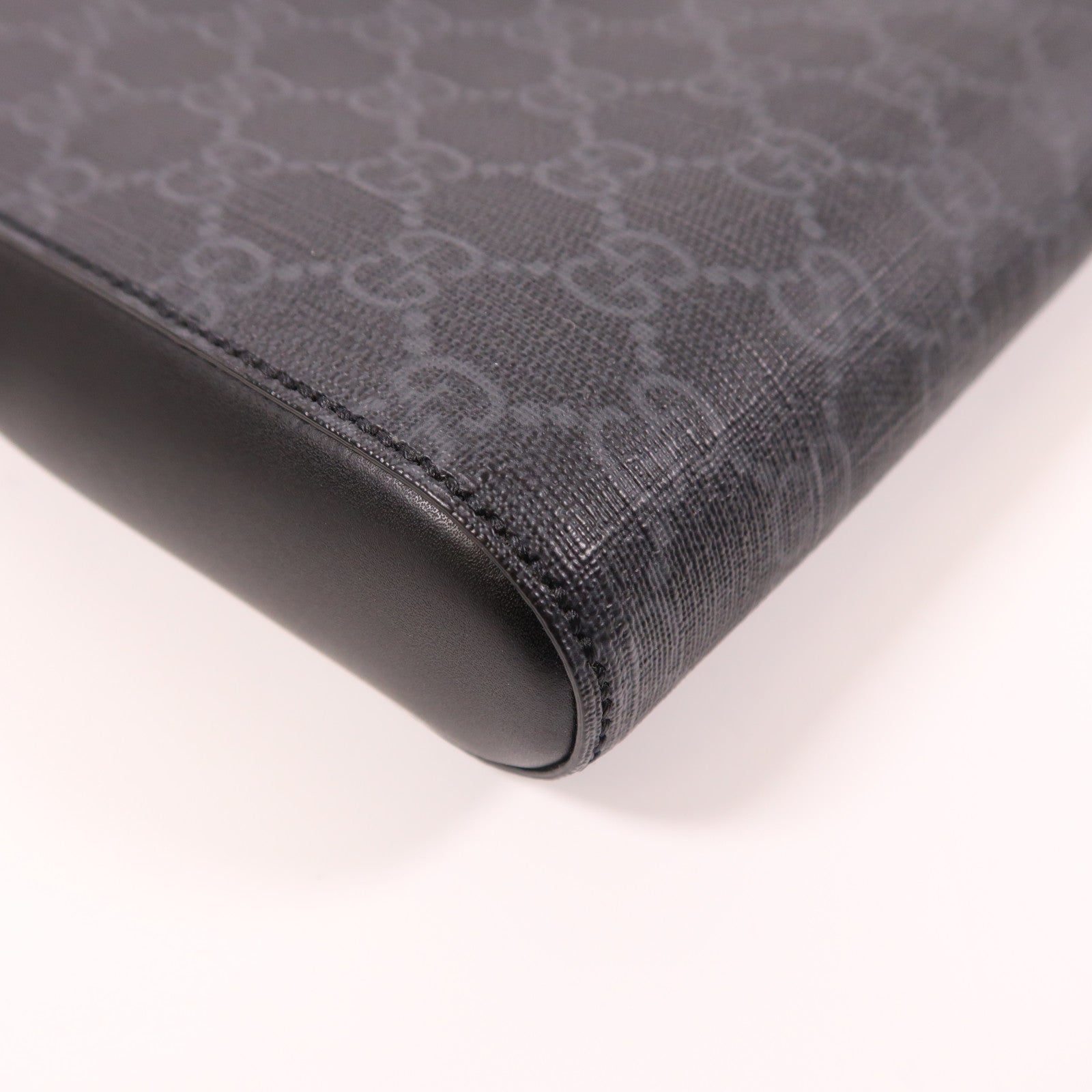 GUCCI 塗層帆布Medium Messenger Bag銀扣肩背袋