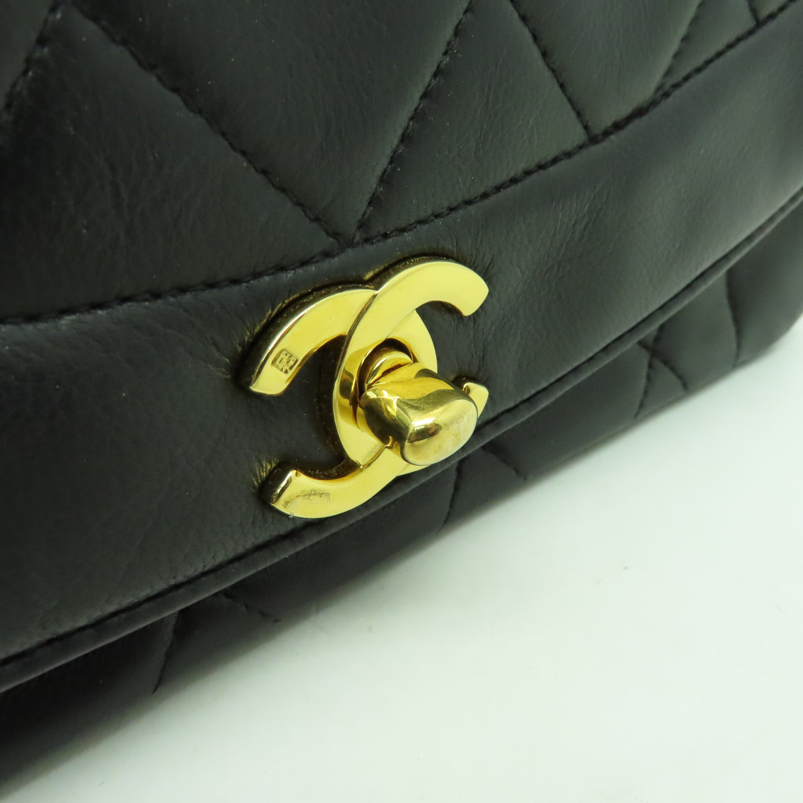 CHANEL **【清倉大減價】菱格羊皮皮革Chain Shoulder Bag金扣鏈帶肩背袋黒色
