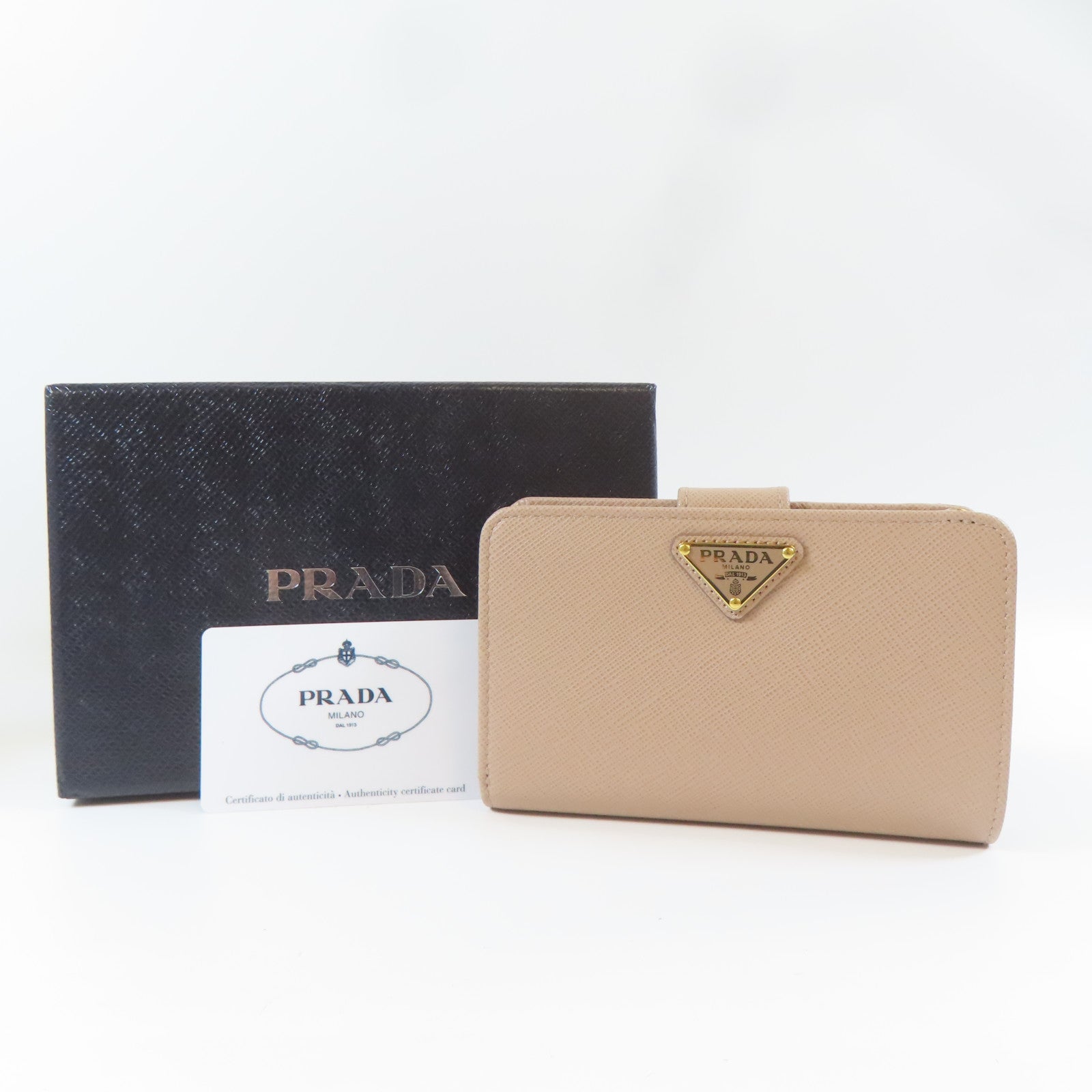 PRADA 牛皮皮革Wallet金扣錢包米色