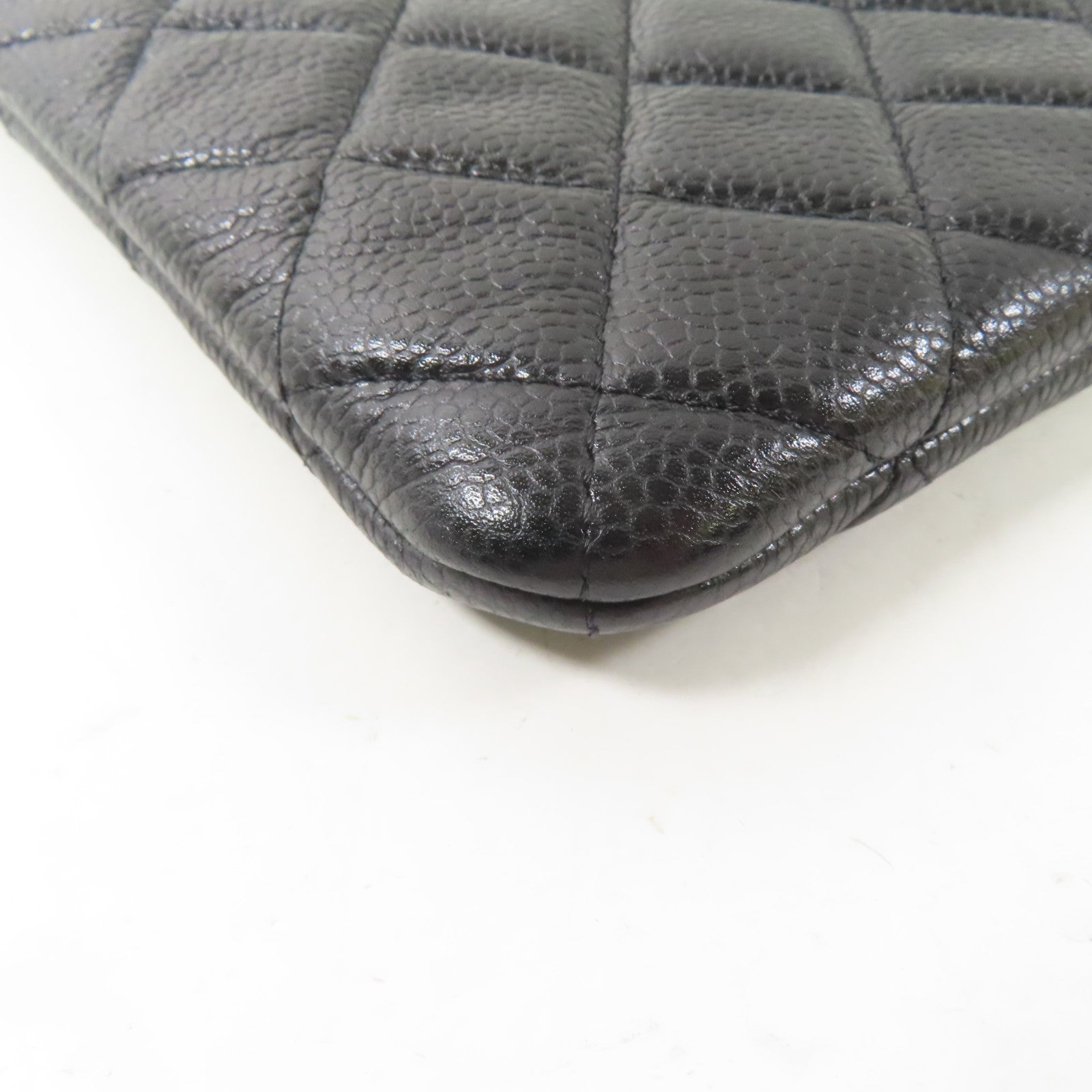 CHANEL 牛皮皮革Pouch金扣手拿包黑色/棕色