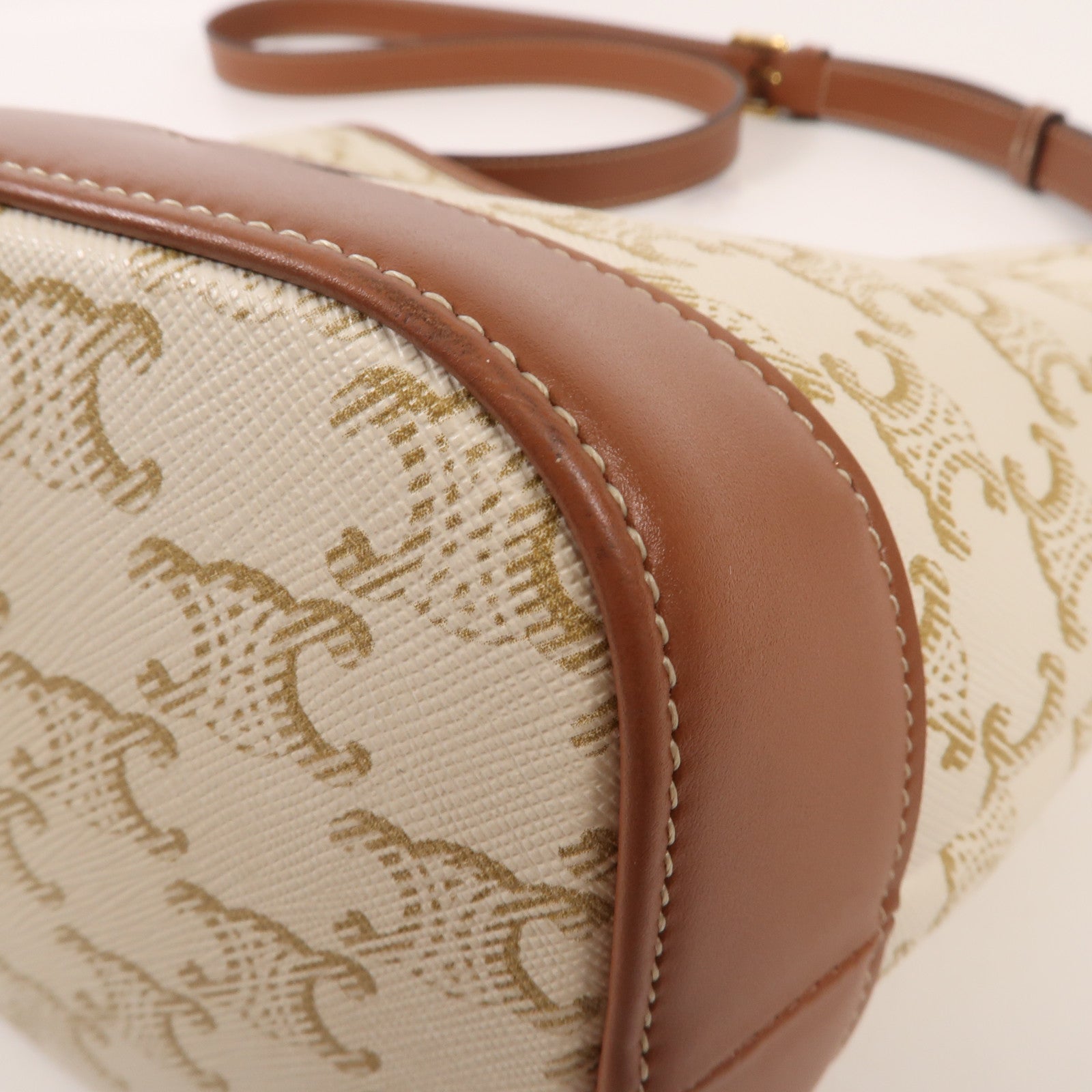 CELINE 塗層帆布Triormphe Bucket金扣肩背袋