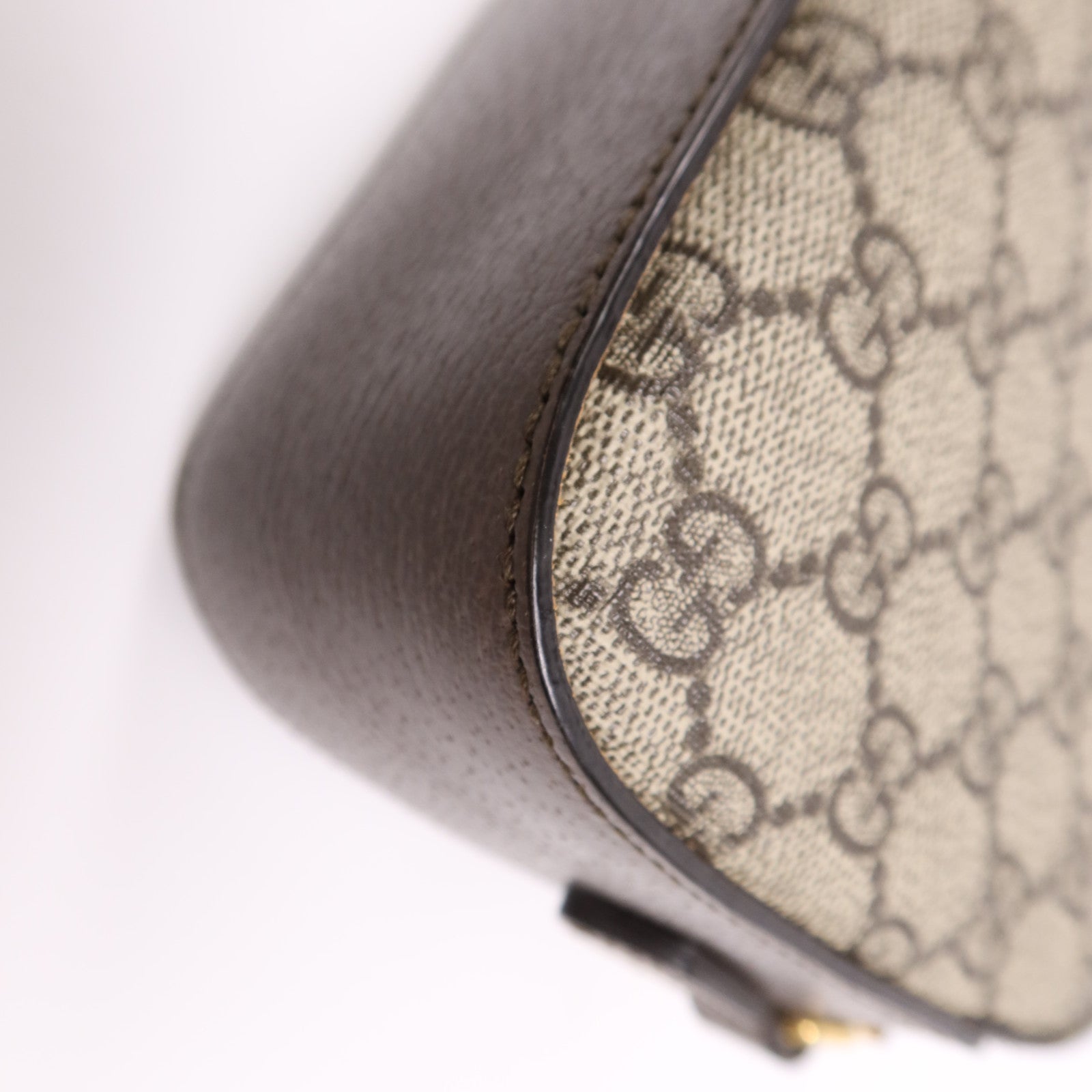 GUCCI 塗層帆布Supreme Messenger金扣肩背袋