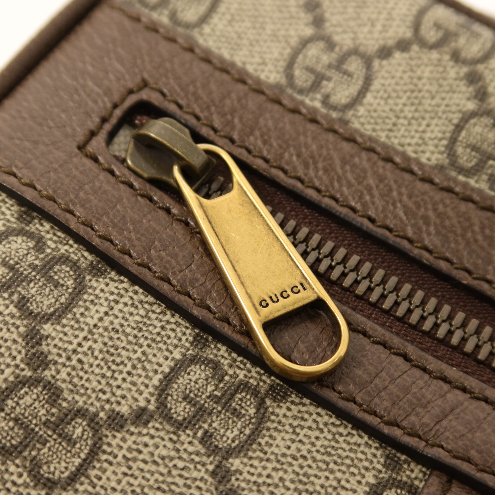 GUCCI 塗層帆布Ophidia GG金扣肩背袋