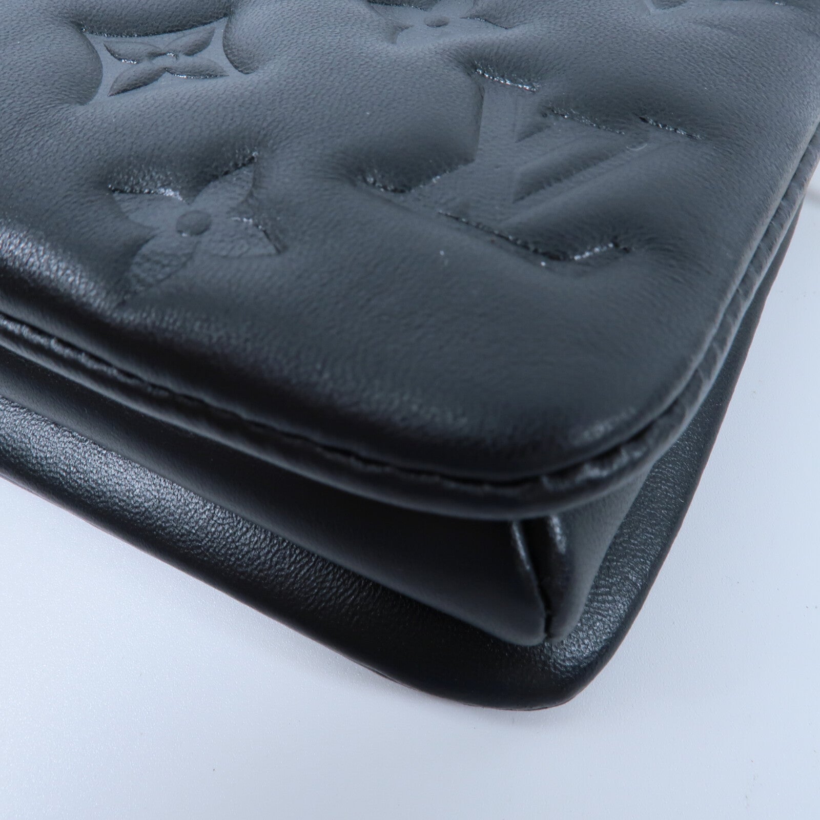 LOUIS VUITTON Monogram Embossed Coussin BB鏈帶手挽肩背兩用袋