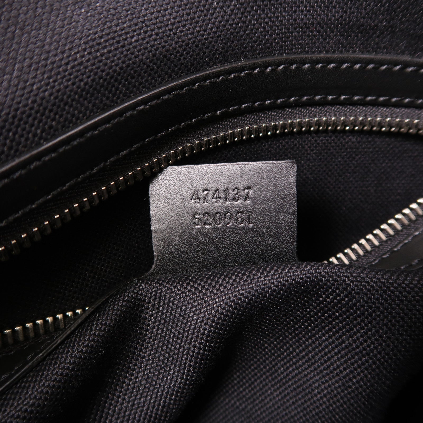 GUCCI 塗層帆布Medium Messenger Bag銀扣肩背袋