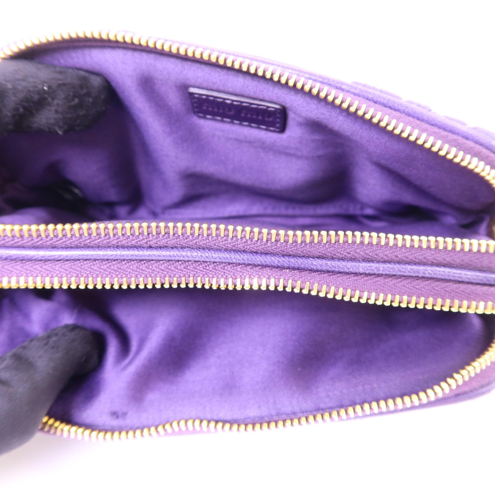 Miu Miu 羊皮皮革Handbag金扣手挽袋