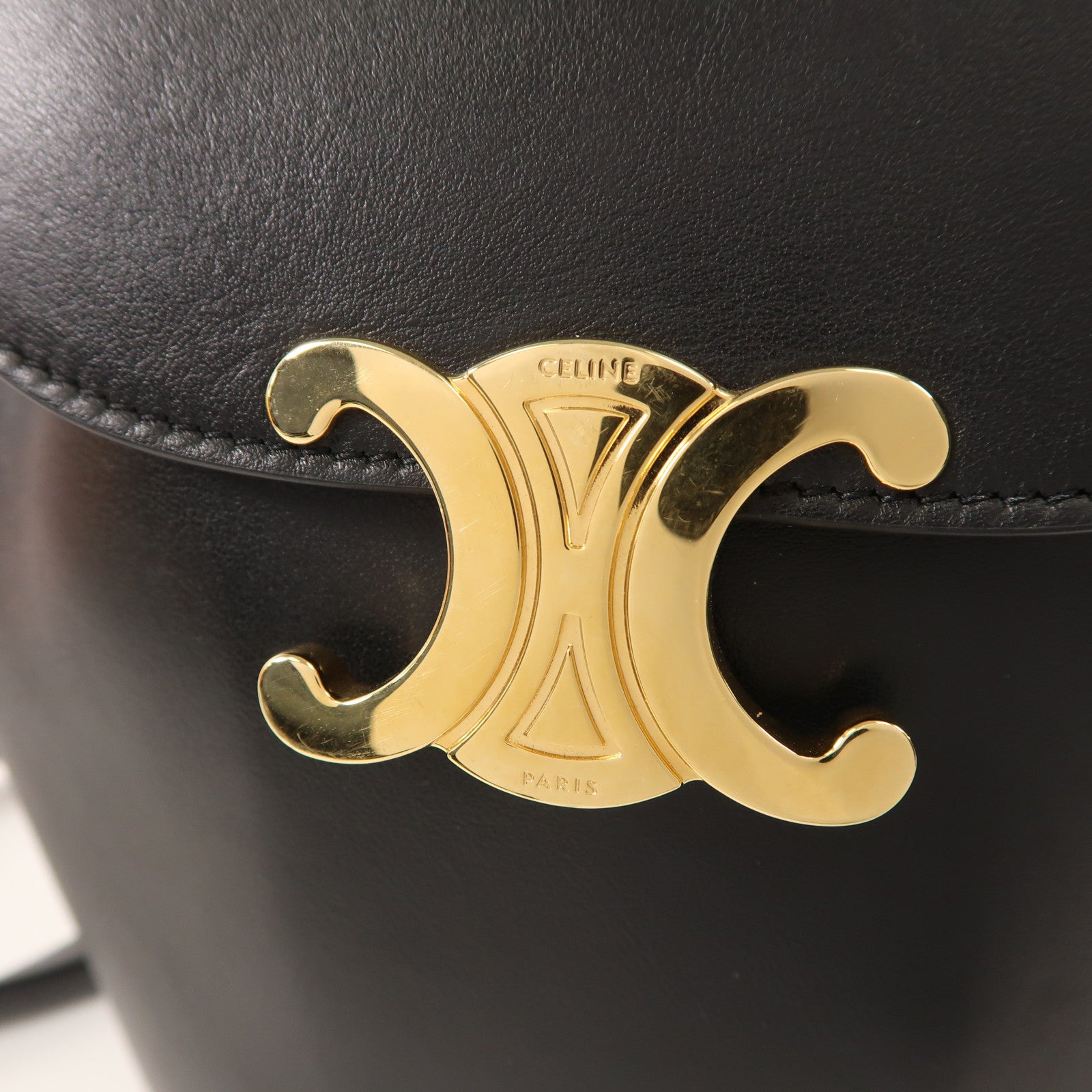 CELINE 牛皮皮革Bonnie金扣背包