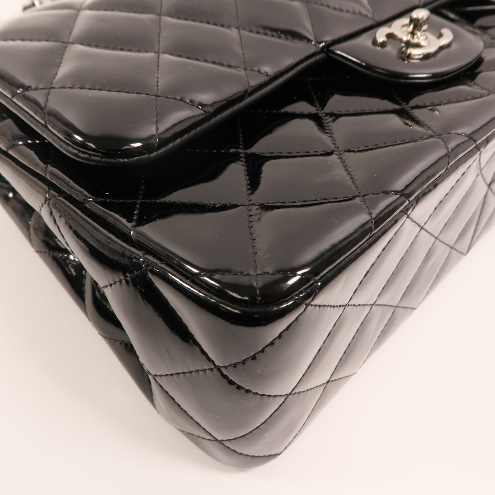 CHANEL 漆皮皮革Large Classic銀扣鏈帶肩背袋