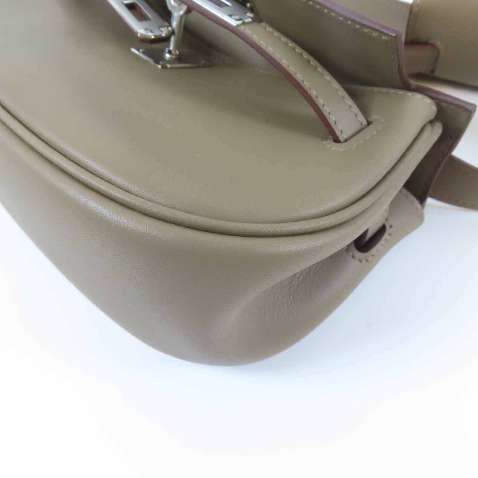 HERMES Swift皮革Kelly Moove銀扣肩背袋大象灰色
