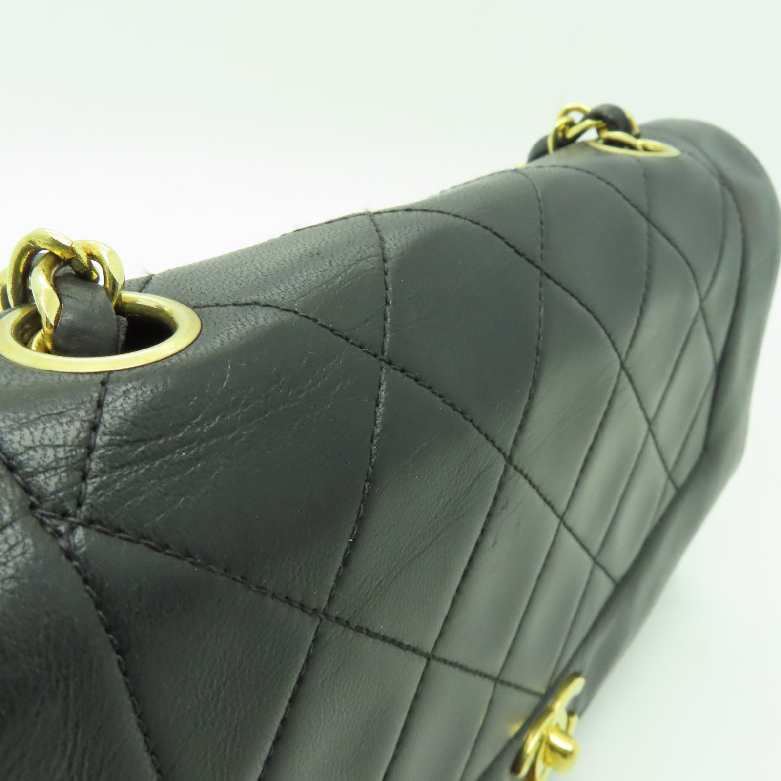 CHANEL **【清倉大減價】菱格羊皮皮革Chain Shoulder Bag金扣鏈帶肩背袋黒色