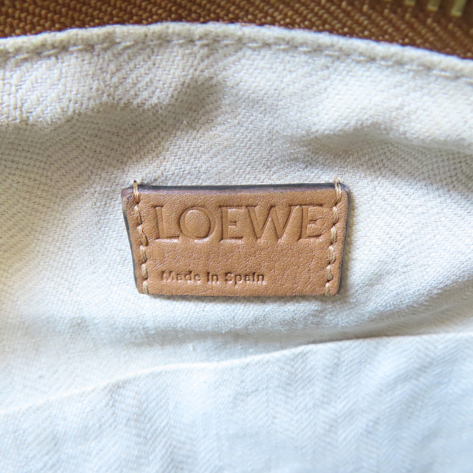 LOEWE 牛皮皮革Puzzle Small金扣手挽肩背兩用袋啡色