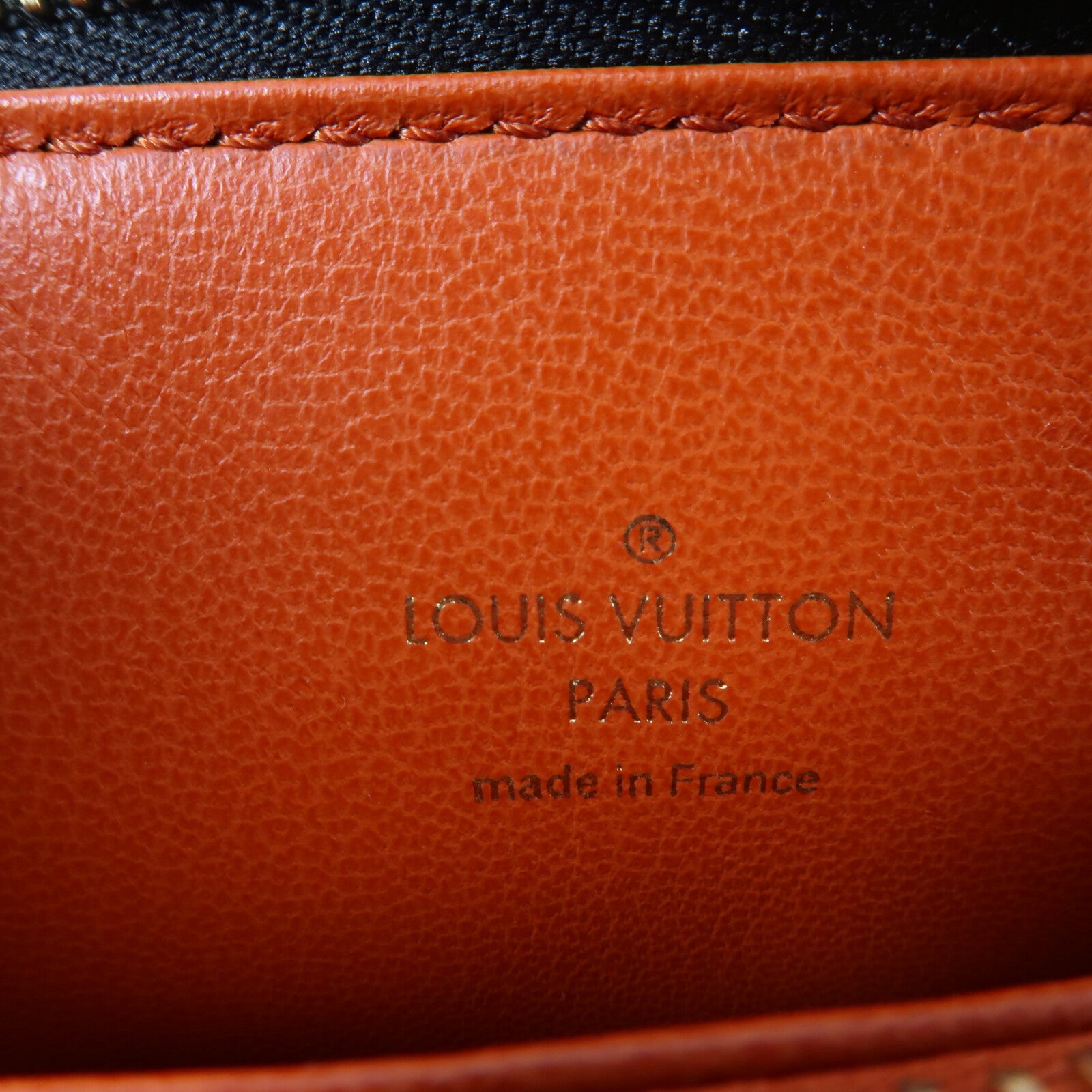 LOUIS VUITTON Monogram Embossed Coussin BB鏈帶手挽肩背兩用袋