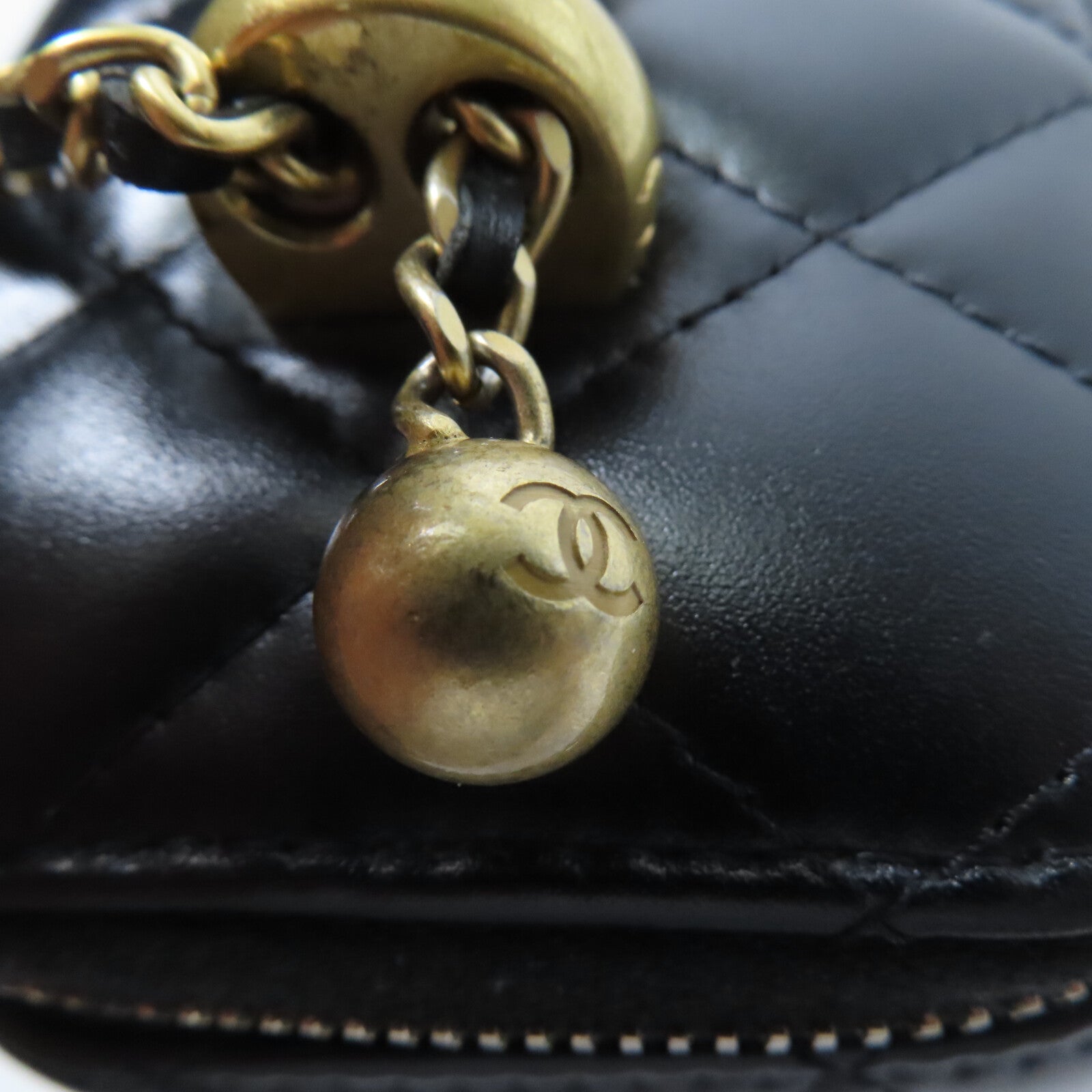 CHANEL 羊皮皮革Vanity Case鏈帶肩背袋