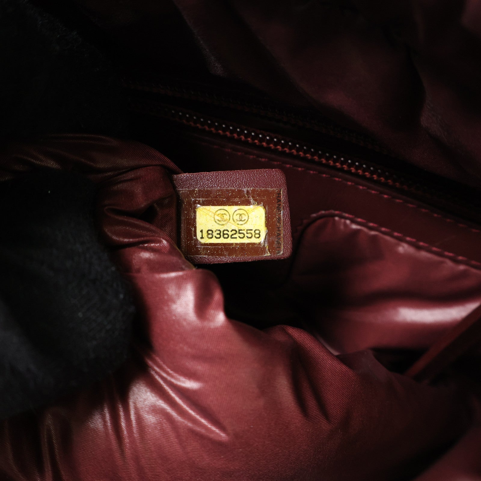 CHANEL 尼龍Coco Cocoon Messenger銀扣肩背袋