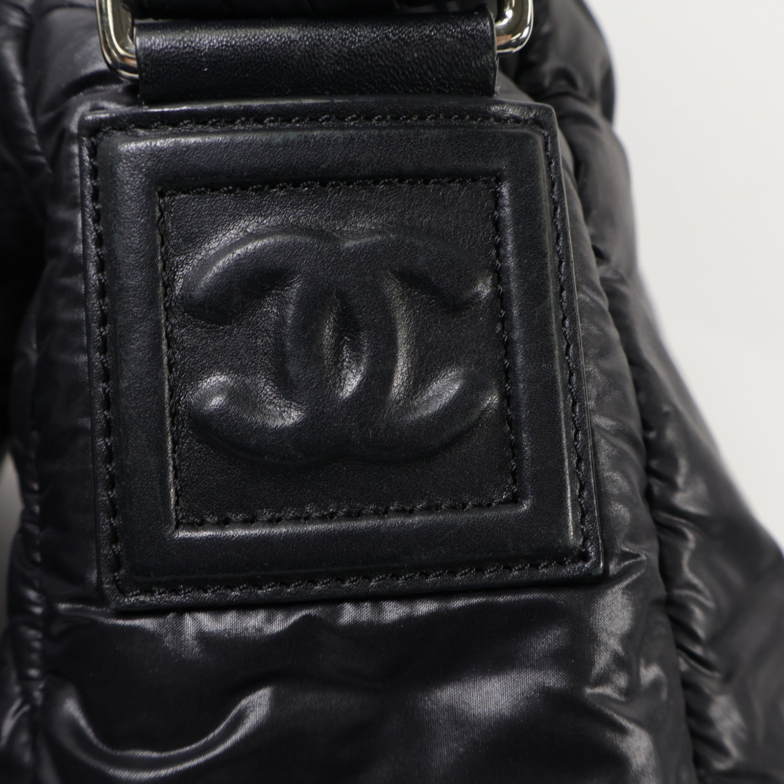 CHANEL 尼龍Coco Cocoon Messenger銀扣肩背袋
