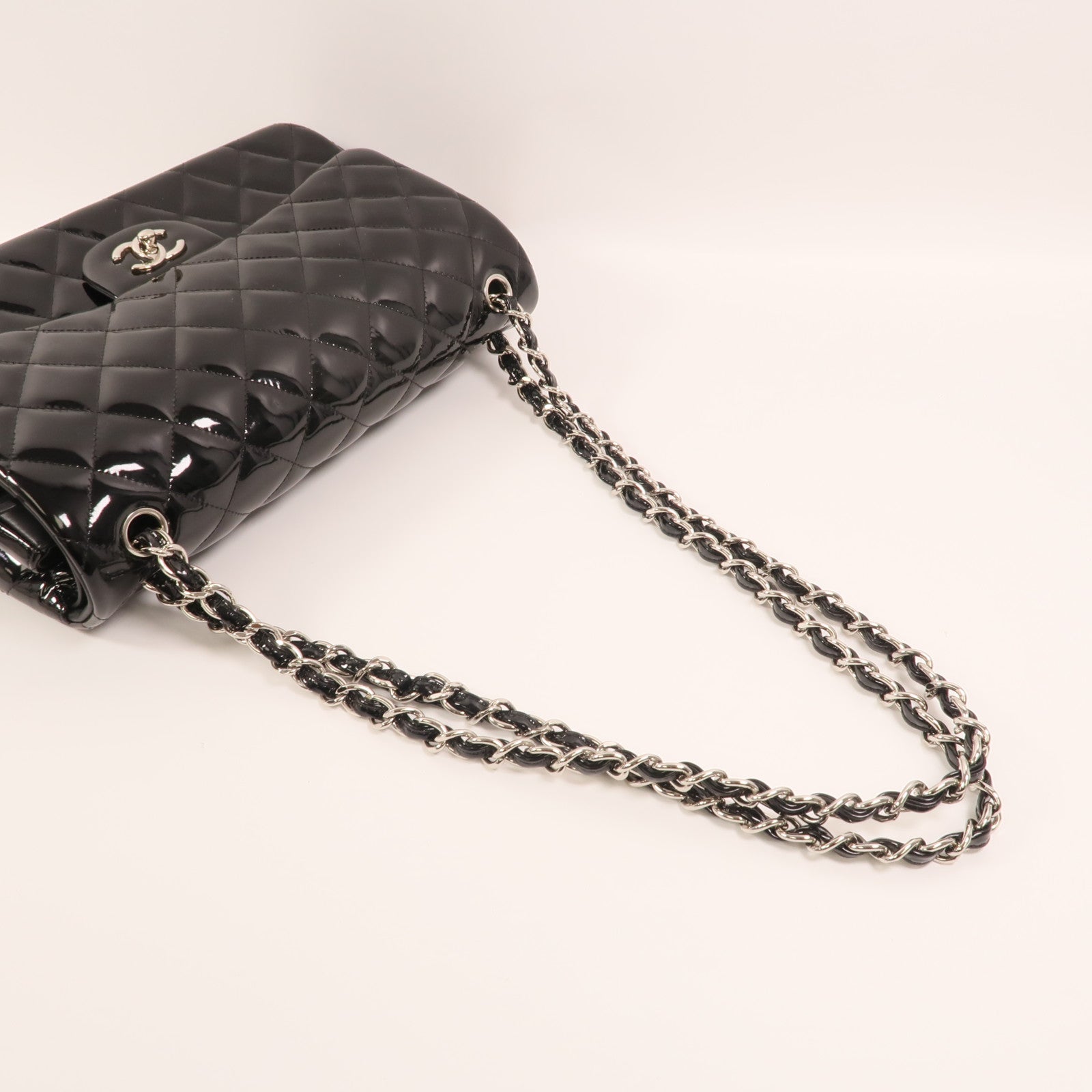 CHANEL 漆皮皮革Large Classic銀扣鏈帶肩背袋