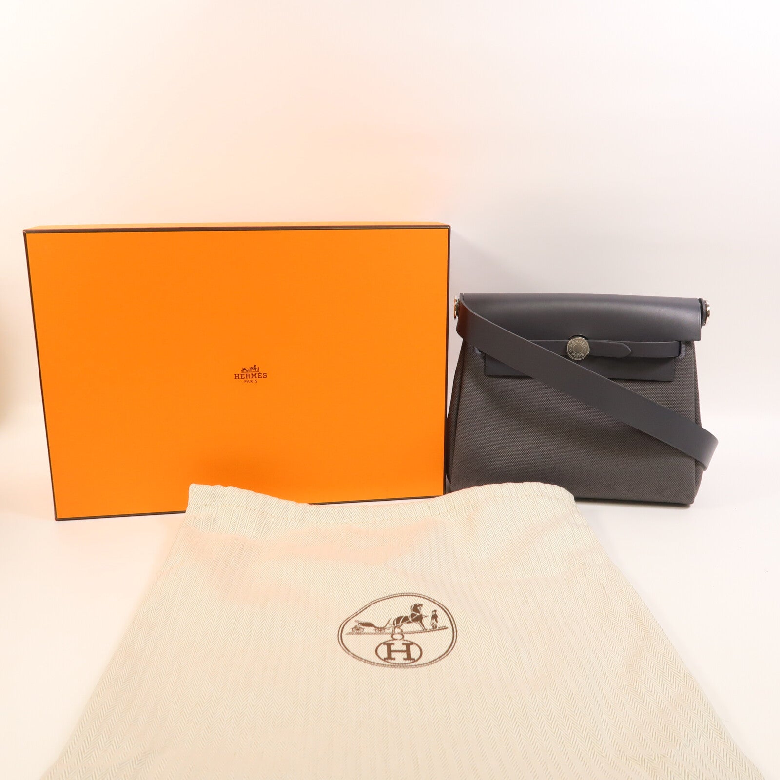 HERMES 帆布Mini Herbag銀扣肩背袋Ardoise