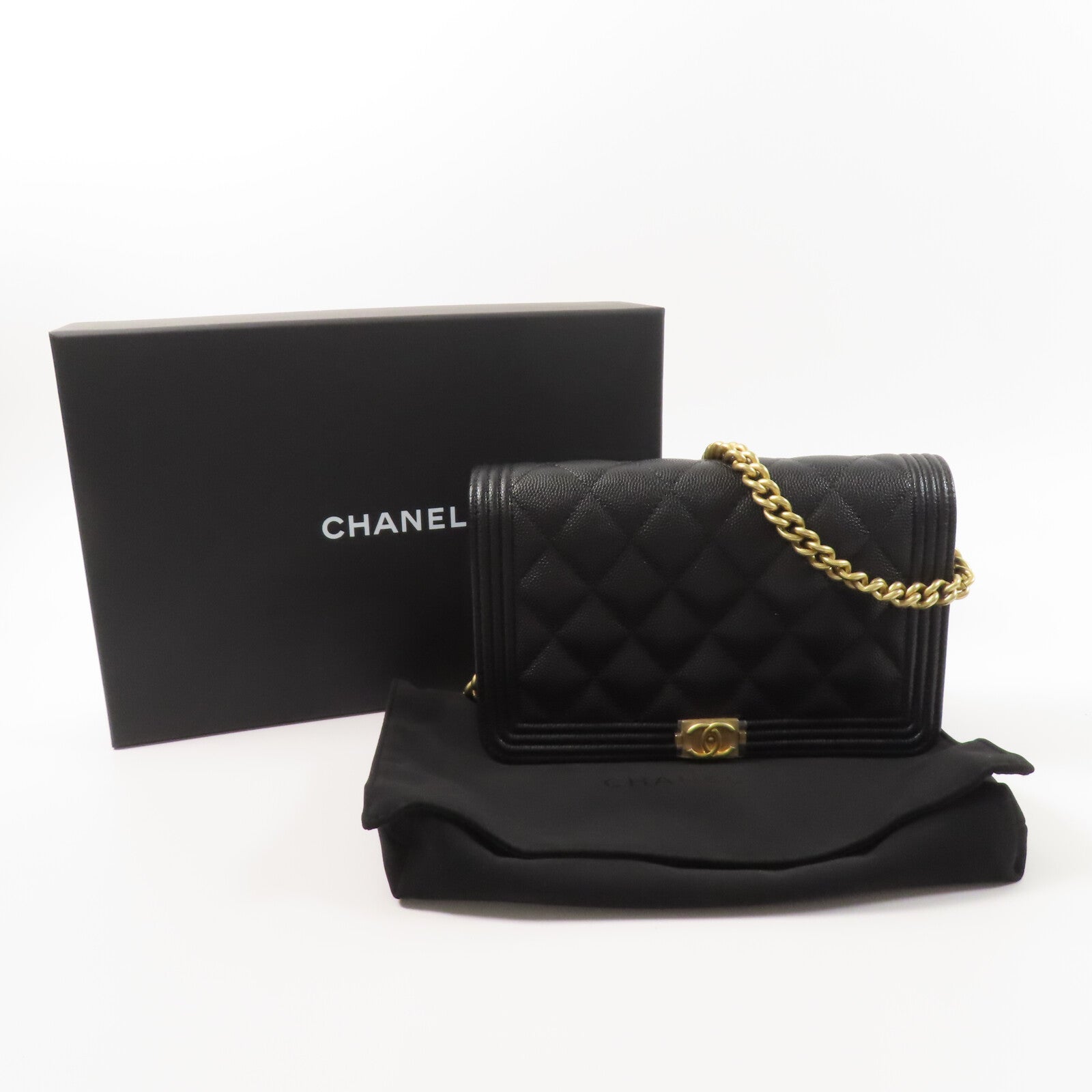 CHANEL 牛皮皮革Boy Wallet On Chain鏈帶肩背袋