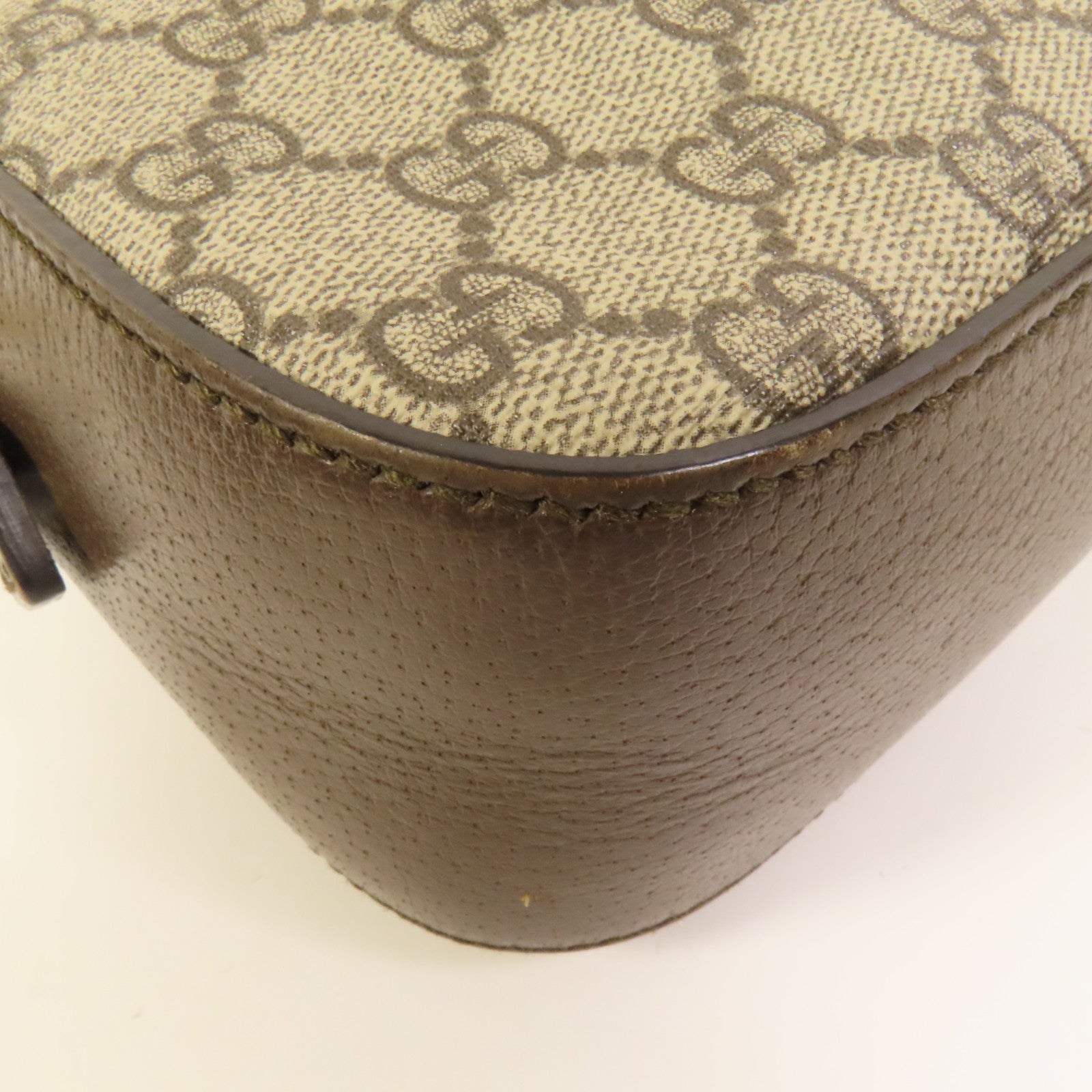 GUCCI 【激減優惠】塗層帆布Neo Vintage GG Supreme Shoulder Bag金扣肩背袋