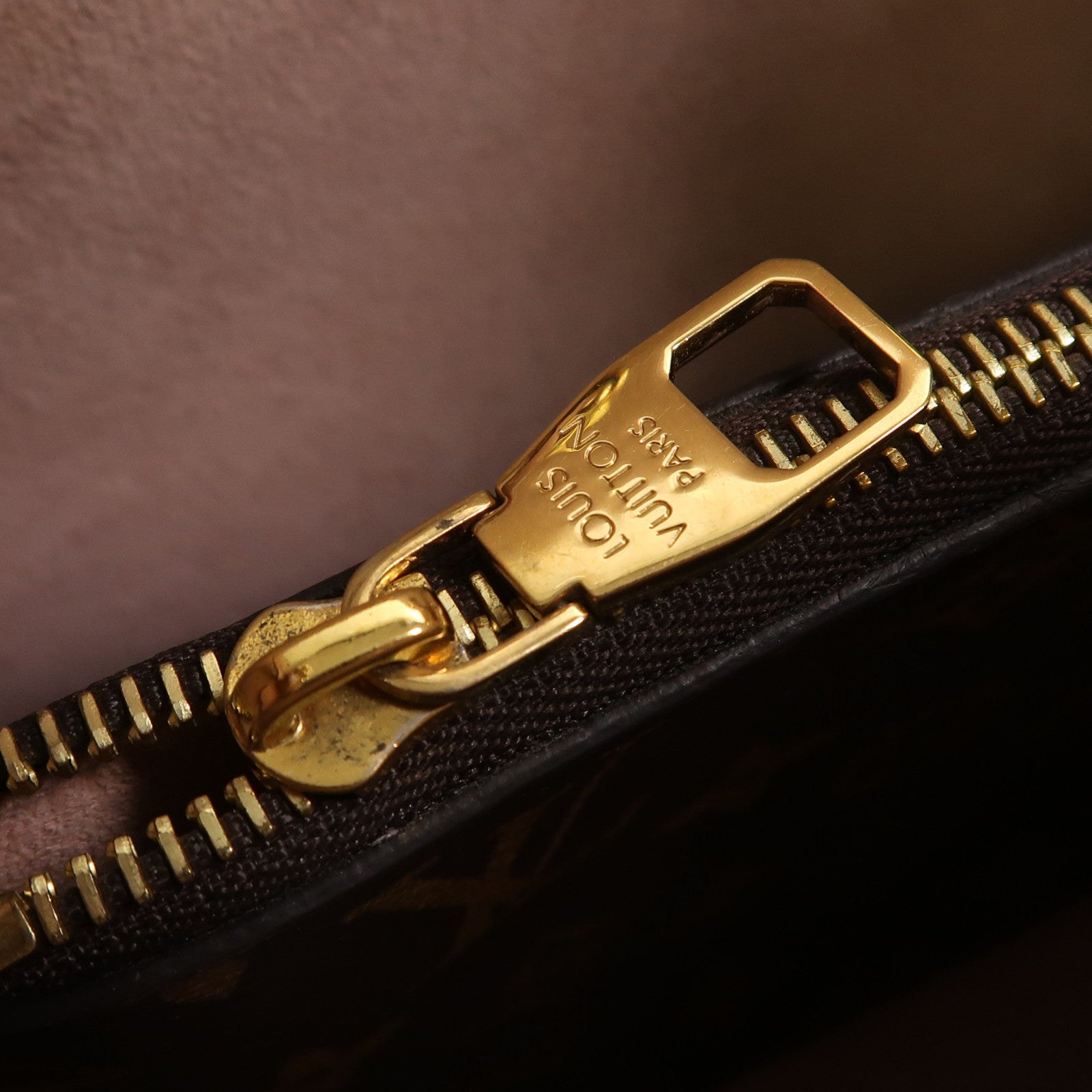 LOUIS VUITTON Monogram Neo Noe金扣手挽肩背兩用袋