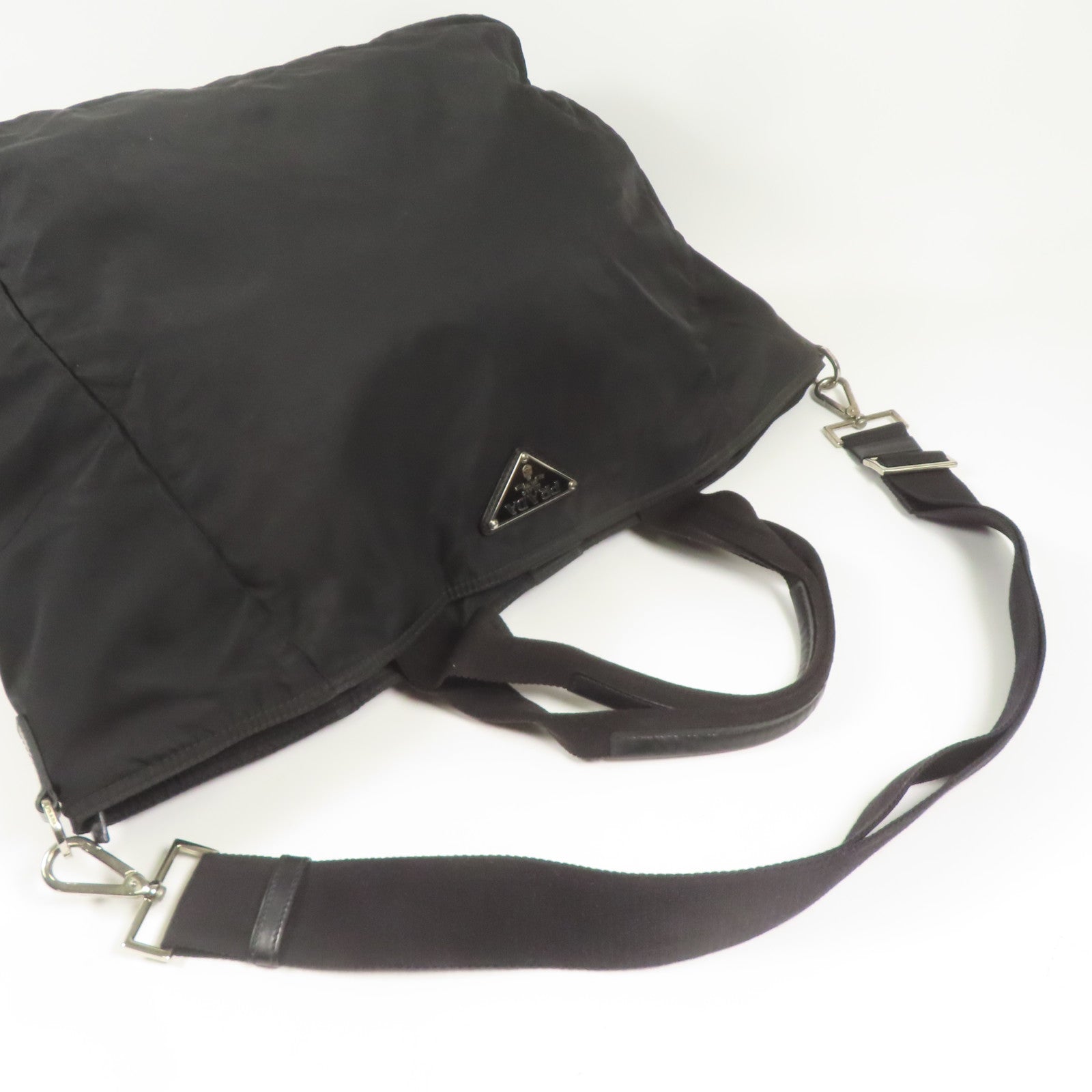 PRADA 尼龍Shoulder Bag銀扣肩背袋